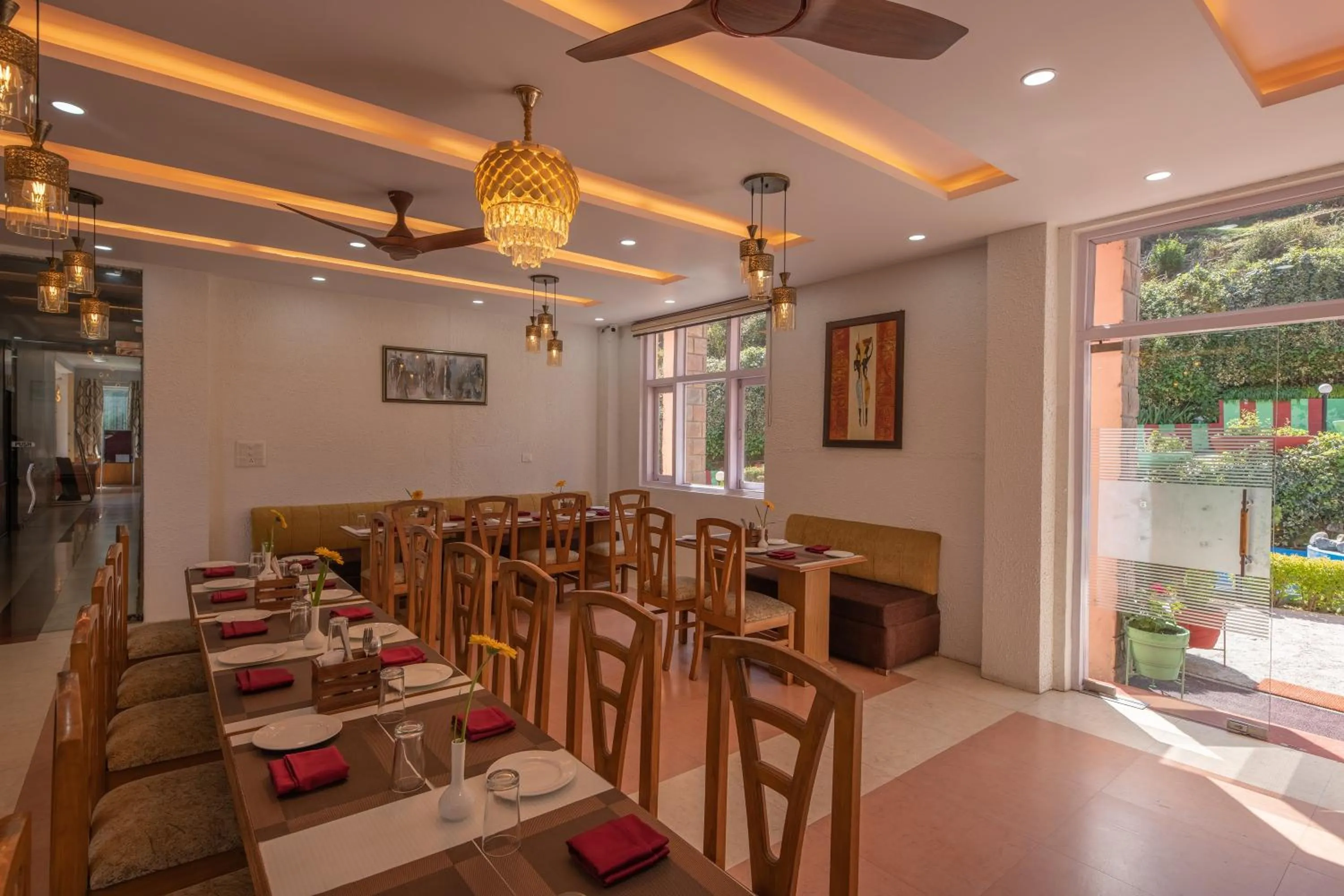 Restaurant/places to eat in Binsar Eco Resort, Binsar - Uttarakhand