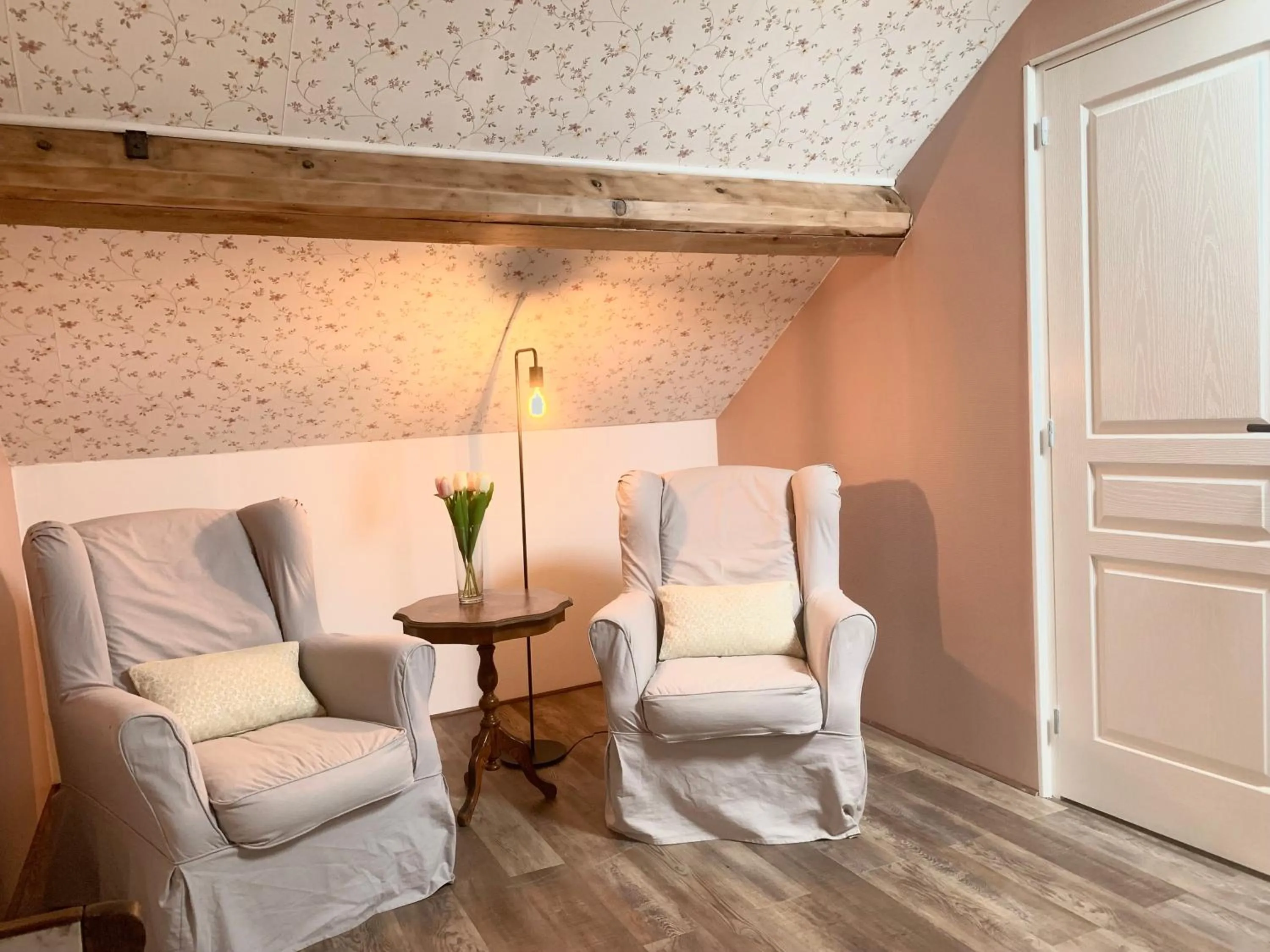 Seating area in Brigitte et Moi