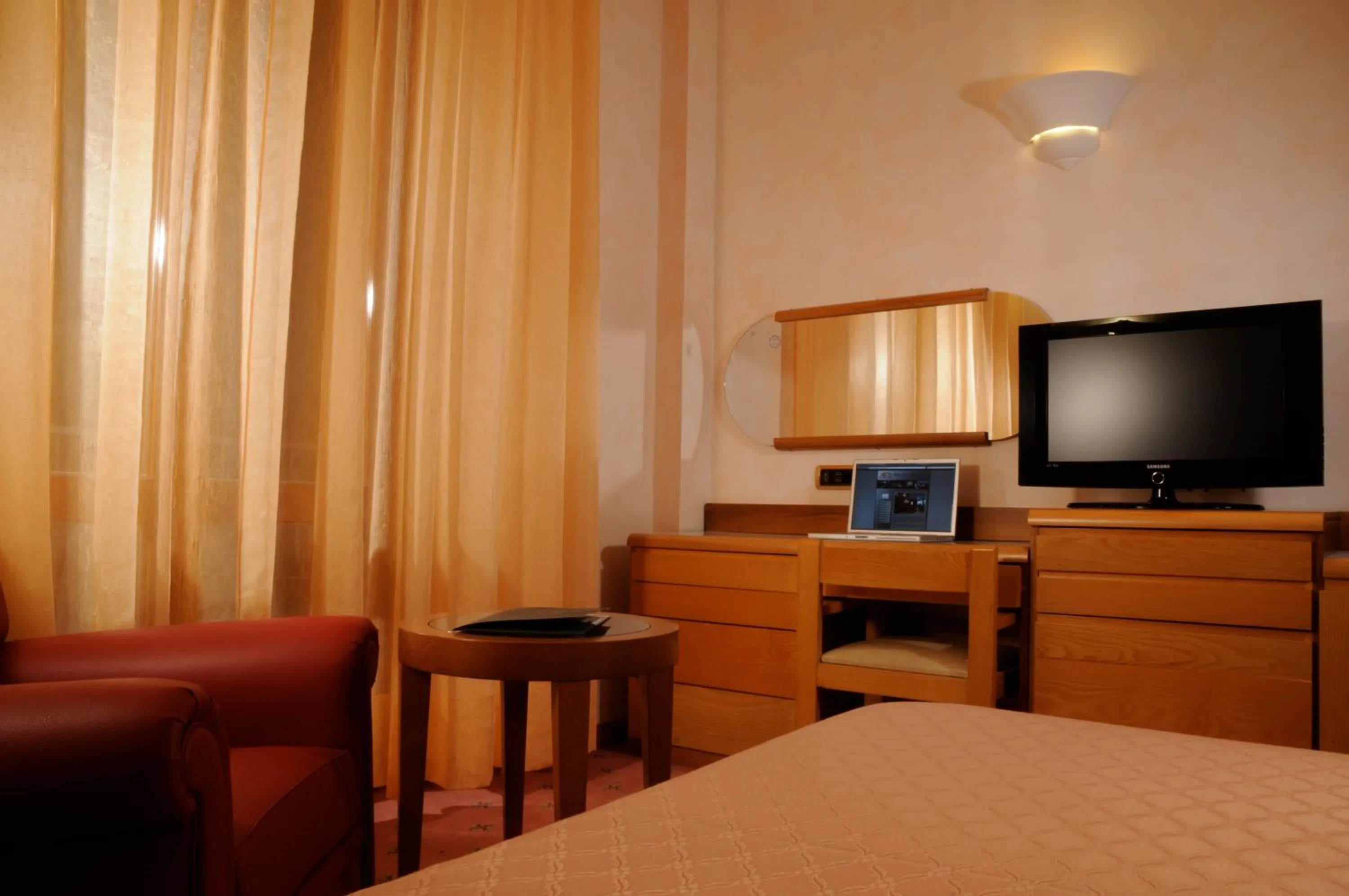 Photo of the whole room, Bed in Grand Hotel Ambasciatori Wellness & Spa