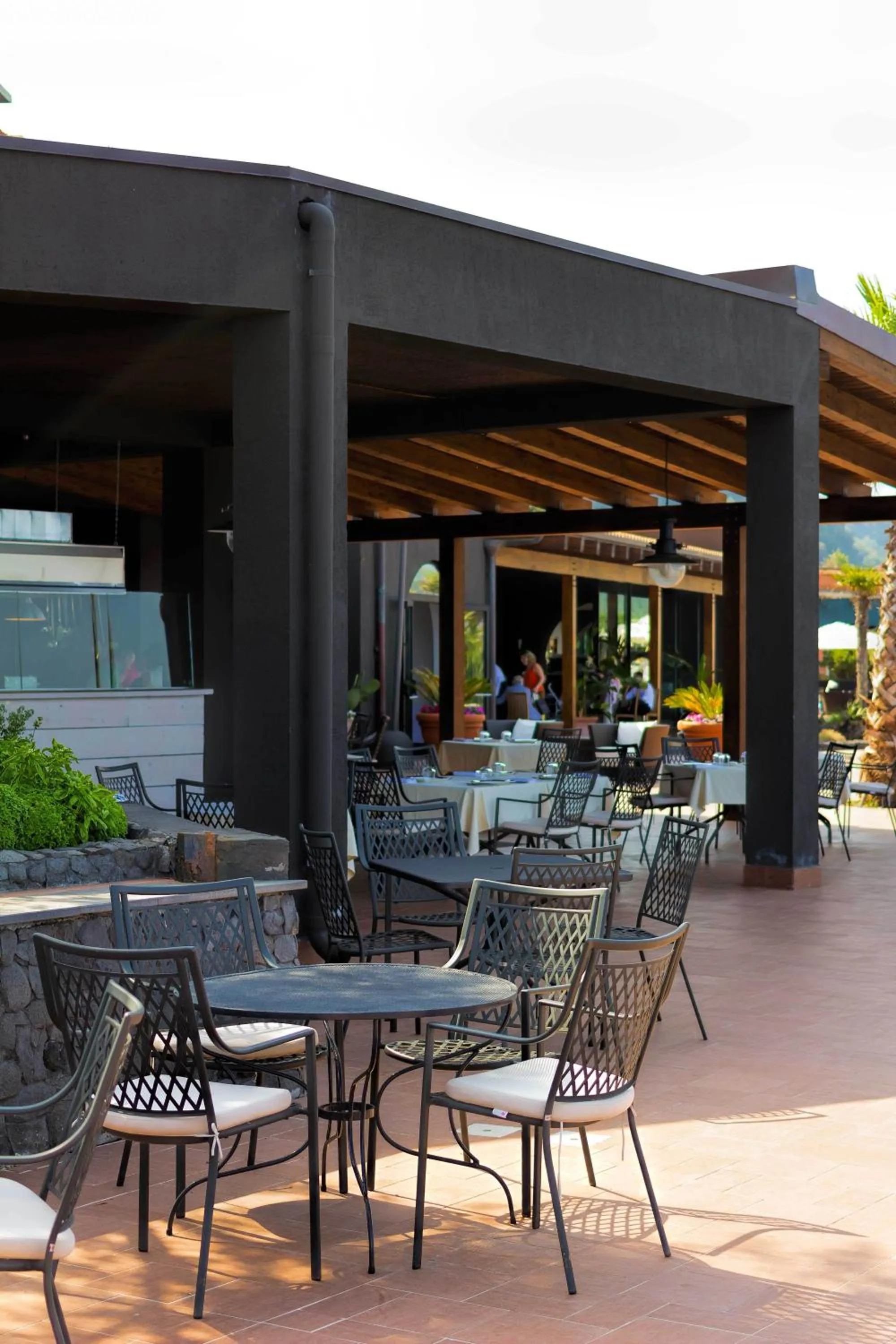 Restaurant/places to eat in Santa Tecla Palace