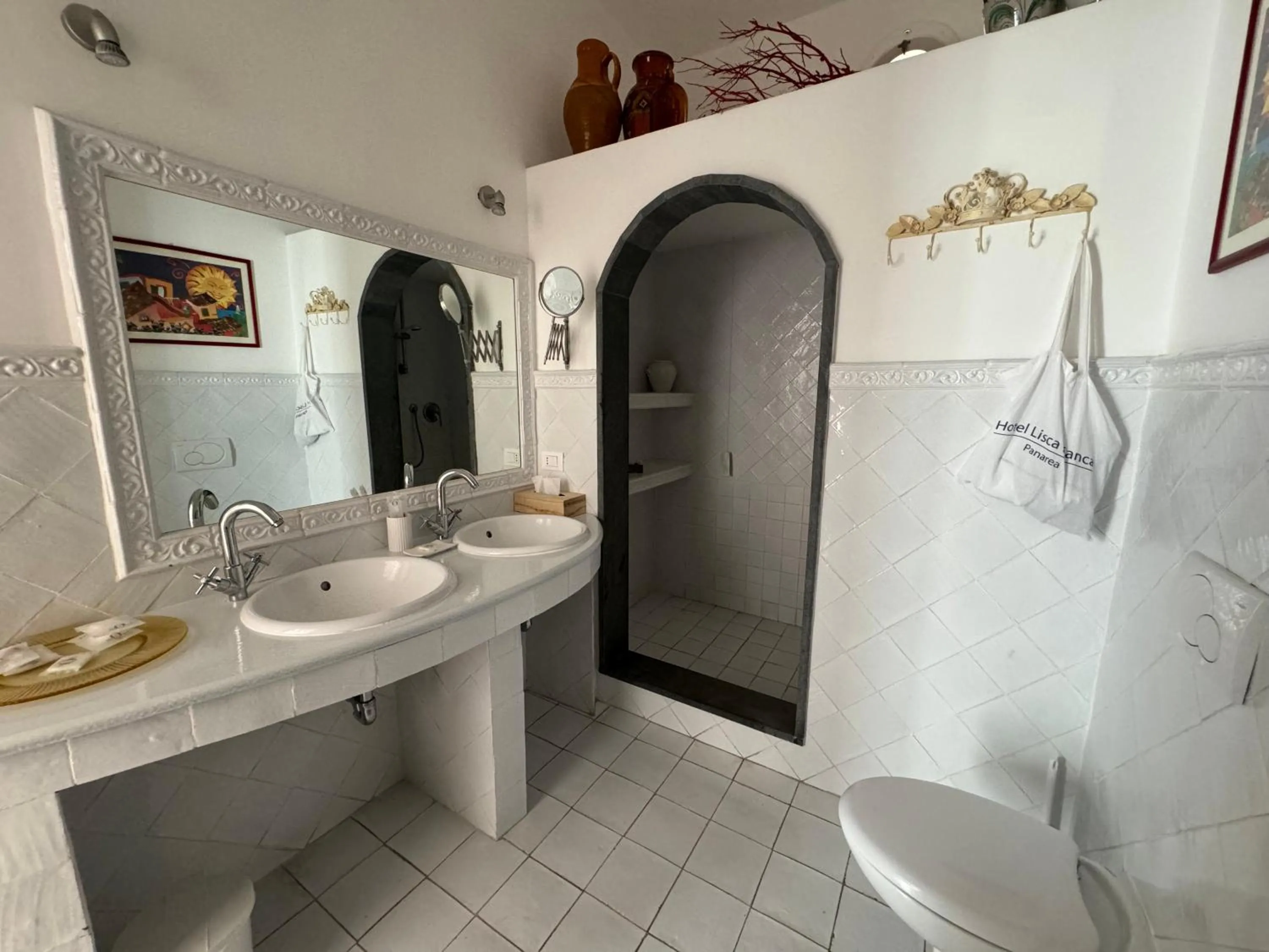 Shower in Hotel Lisca Bianca