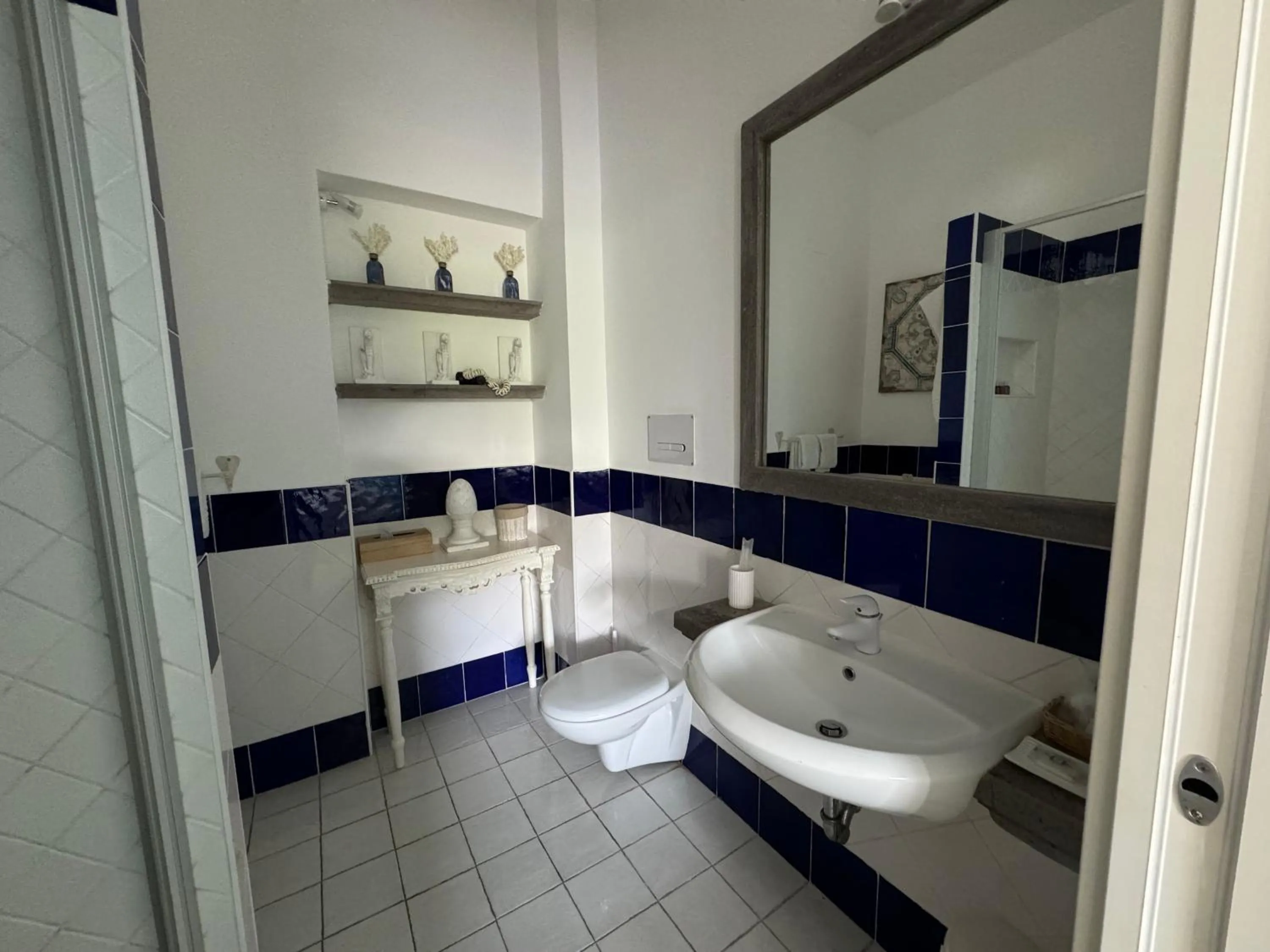 Shower in Hotel Lisca Bianca