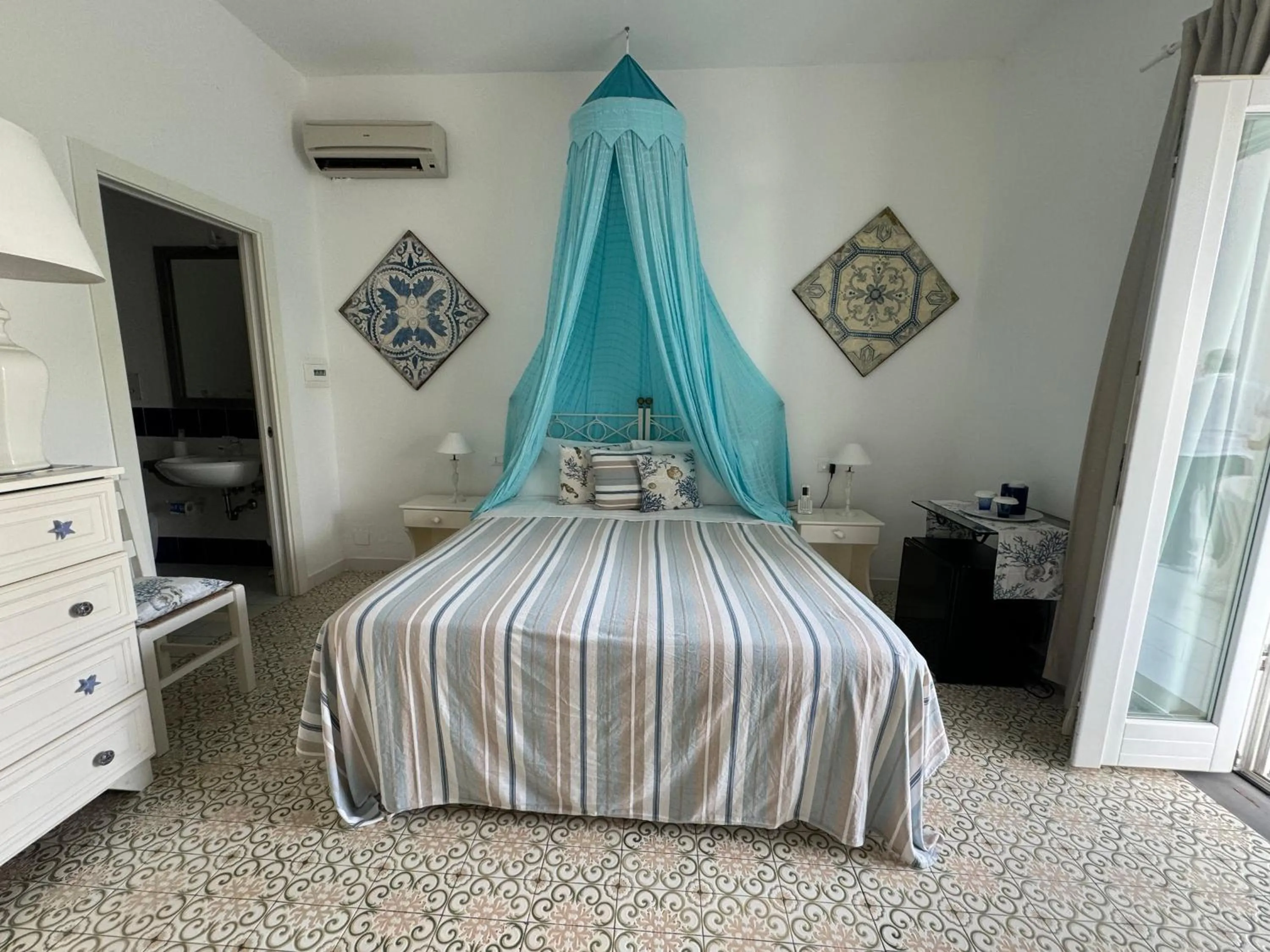 Bed in Hotel Lisca Bianca