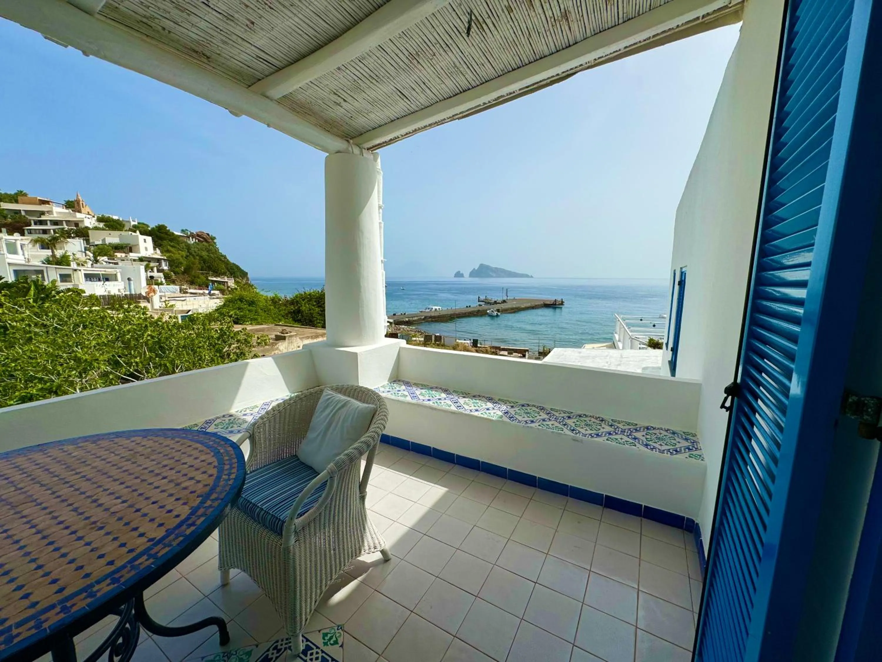 Patio in Hotel Lisca Bianca