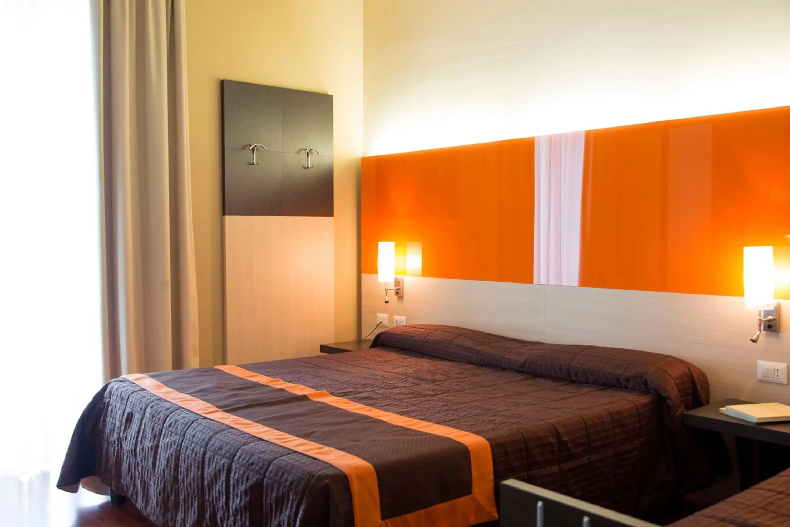 Quadruple Room in Hotel Meeting Quadruple Room in Hotel Meeting