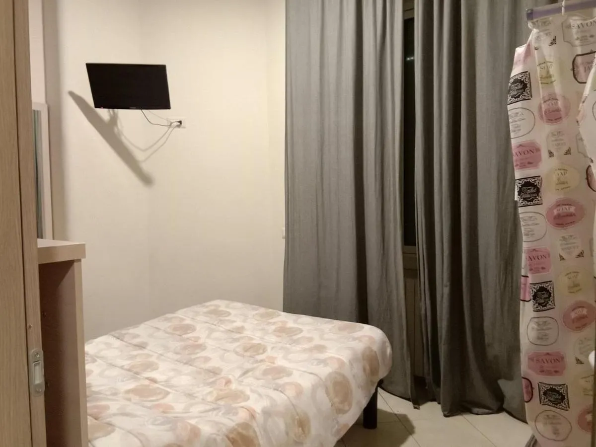 Bed in Hotel Midtown Milano