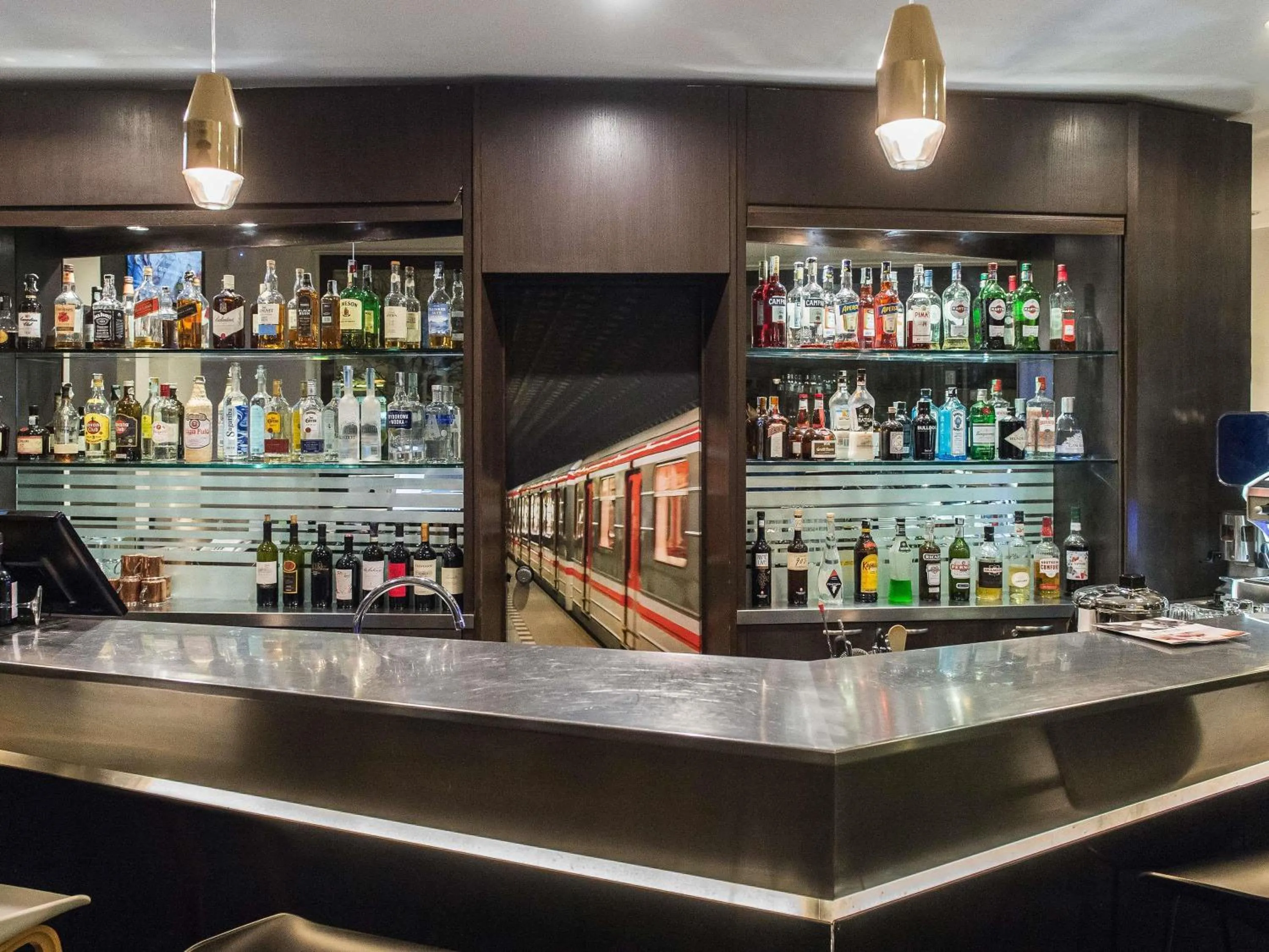 Lounge or bar in Mercure Roma Piazza Bologna