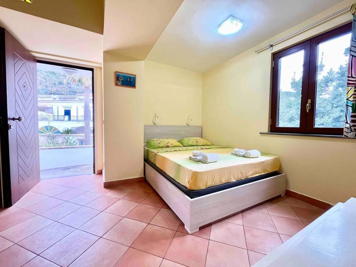 Facade/entrance, Bed in Casa Nicanto - Near the Sea