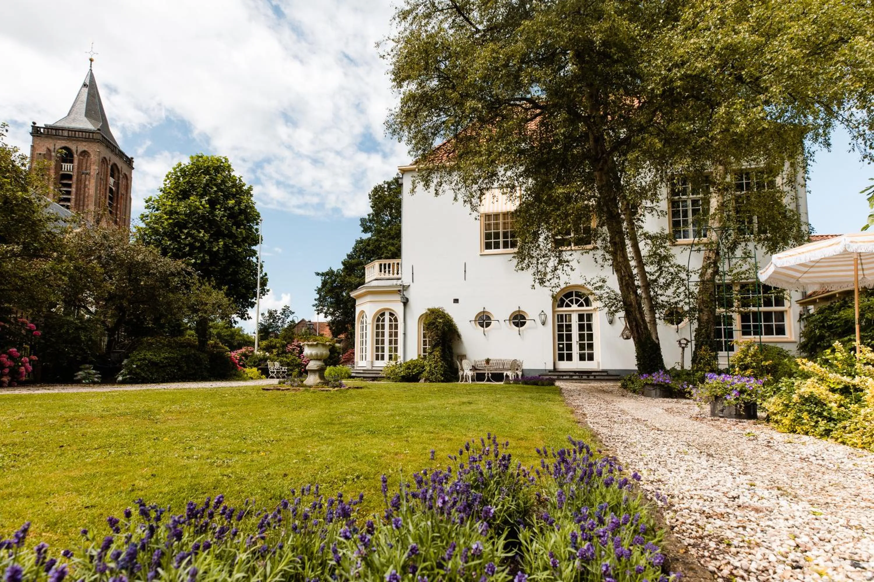 Property building in Fortuna Spinoza