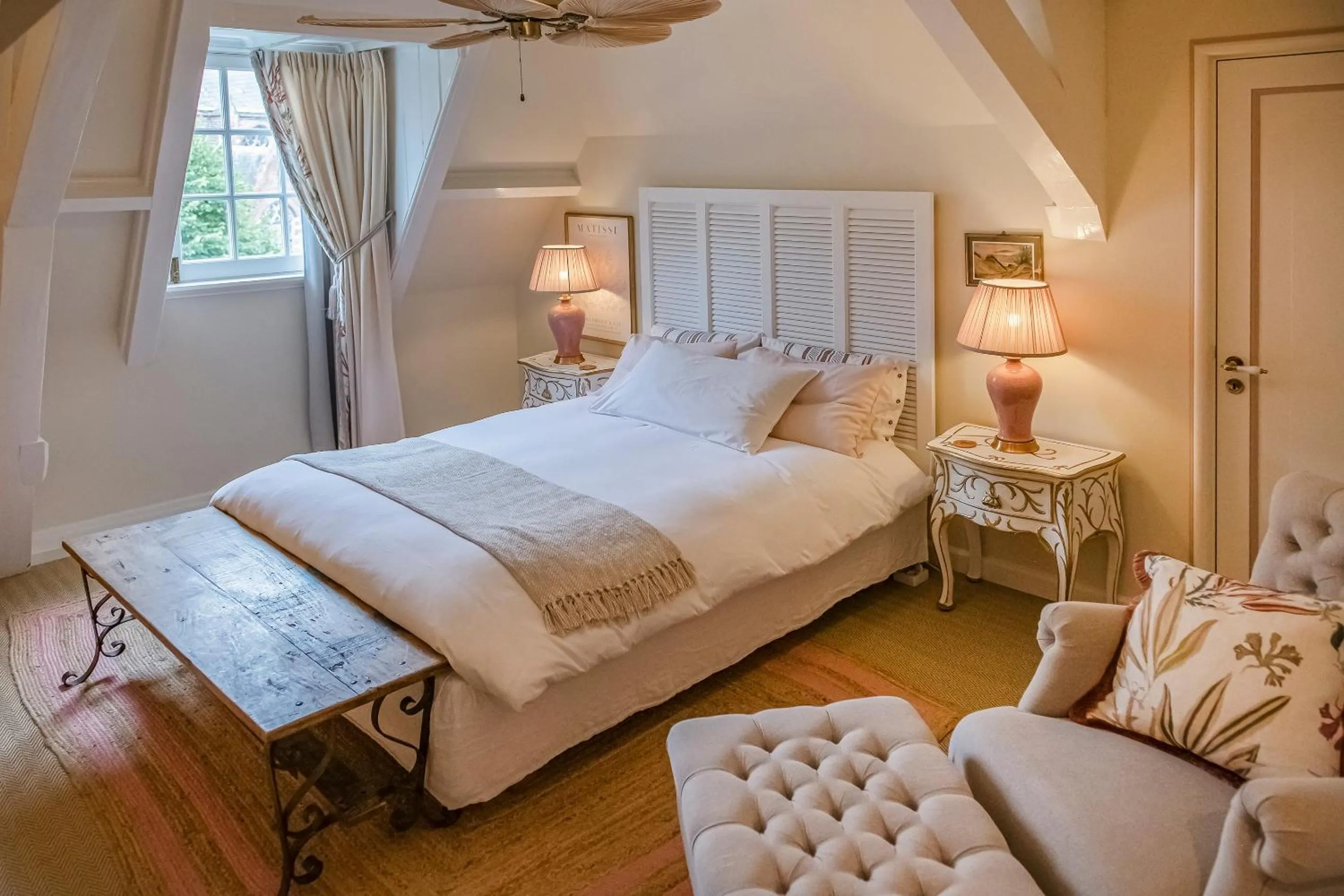 Bedroom, Bed in Fortuna Spinoza