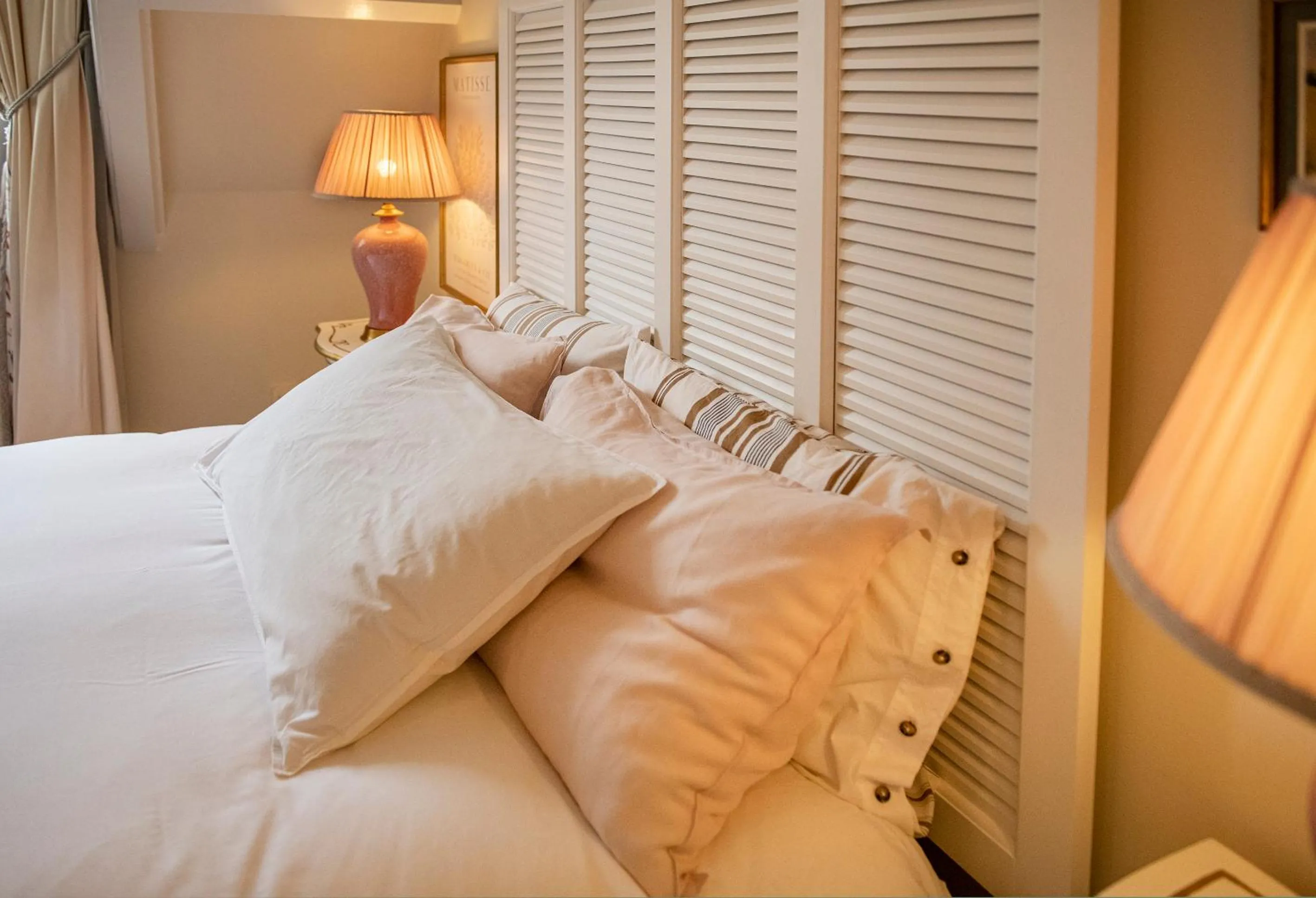 Decorative detail, Bed in Fortuna Spinoza