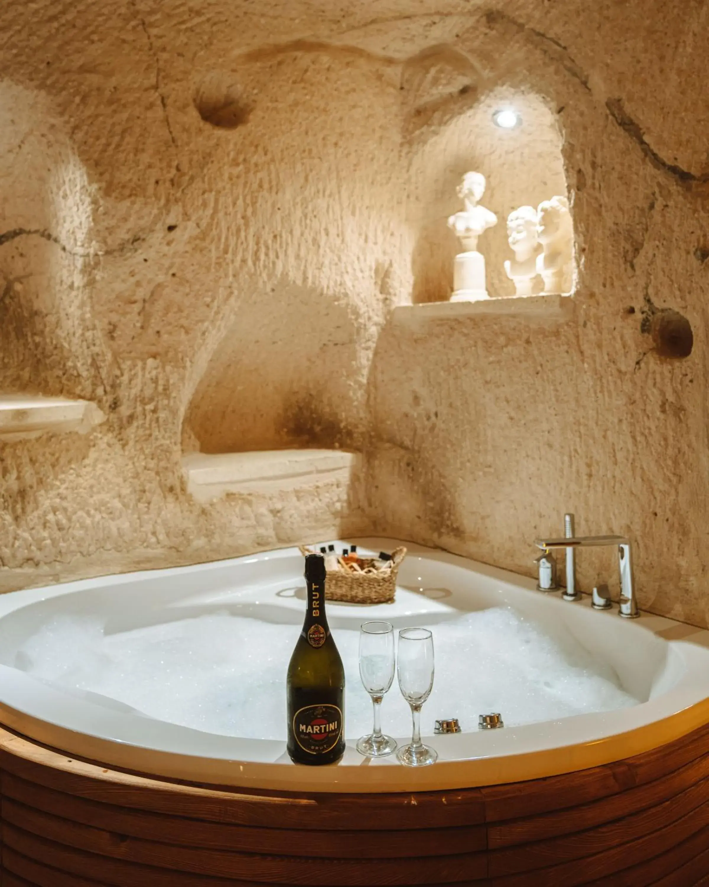 Suite with Spa Bath in Juno Cappadocia Suite with Spa Bath in Juno Cappadocia
