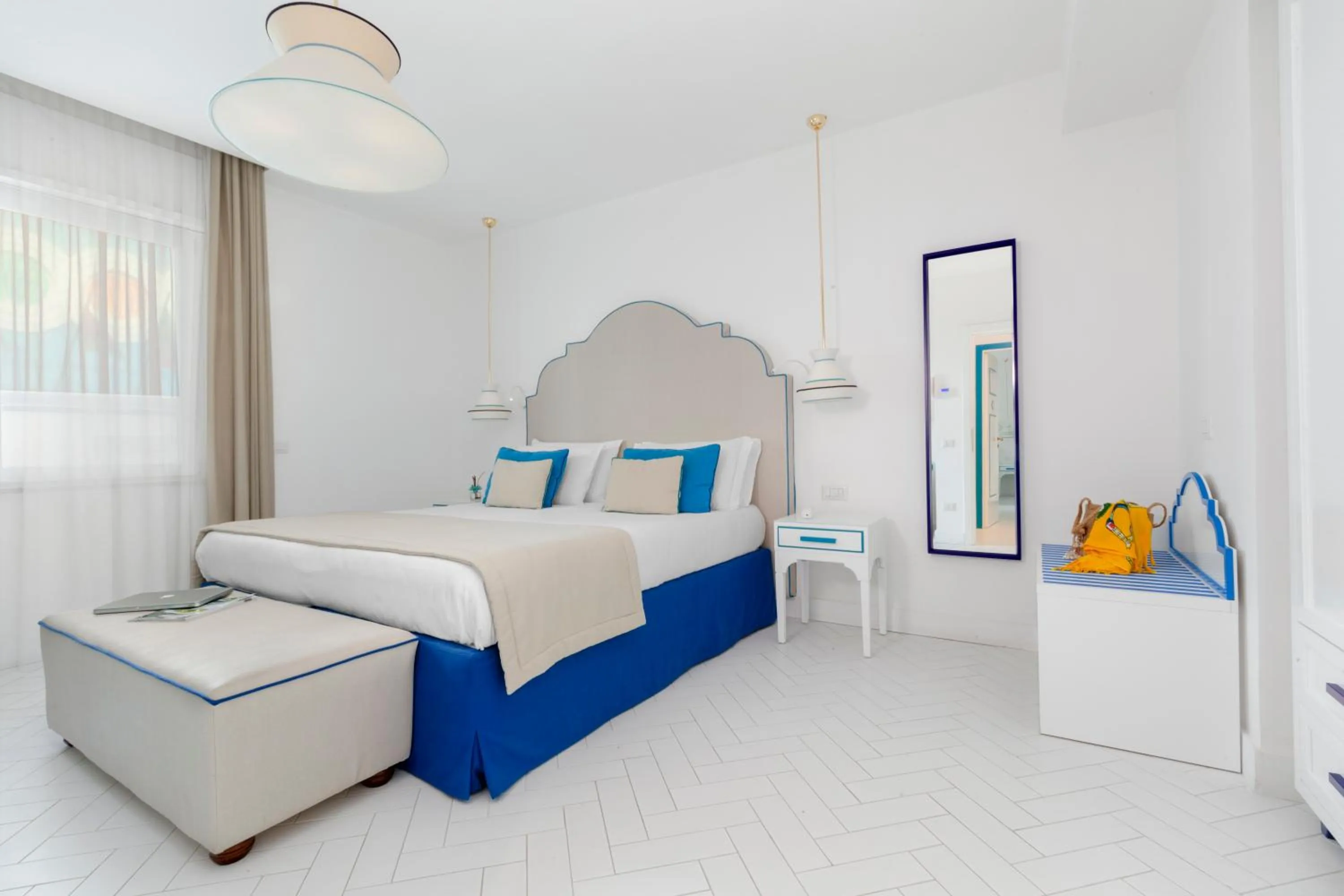 Photo of the whole room, Bed in Mar Hotel Alimuri