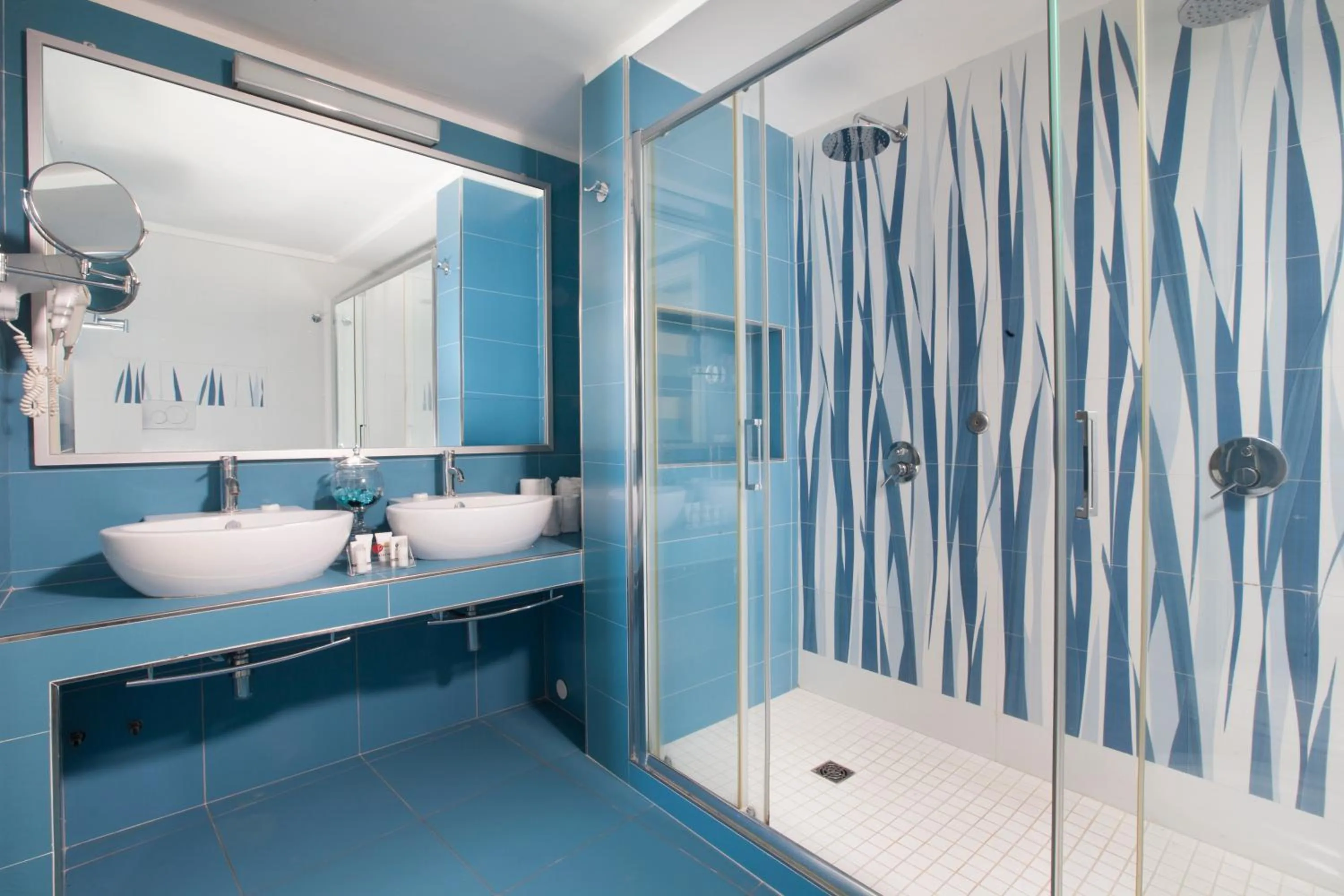 Shower in Mar Hotel Alimuri