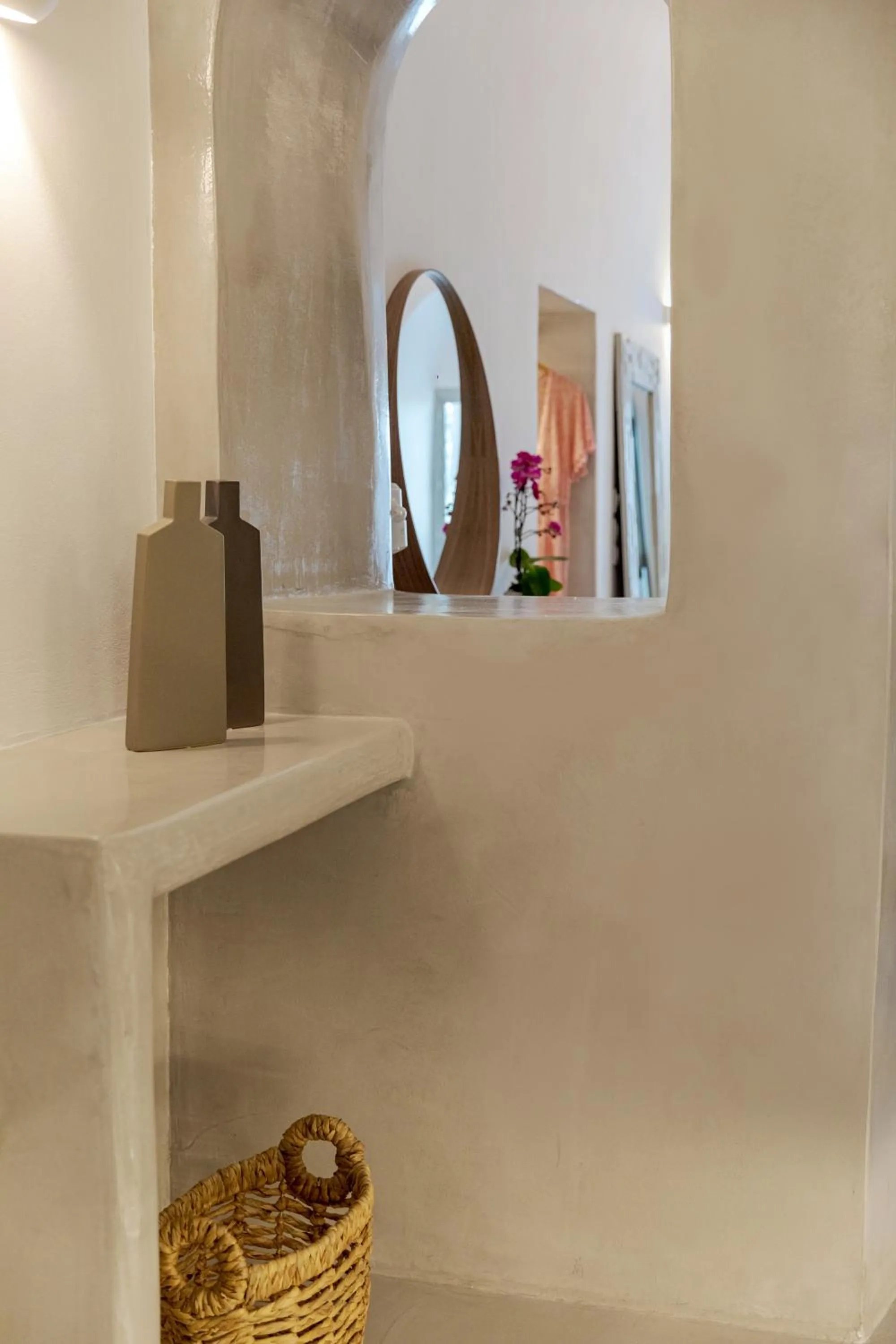 Bedroom in Kaleidoscope Imerovigli Suites