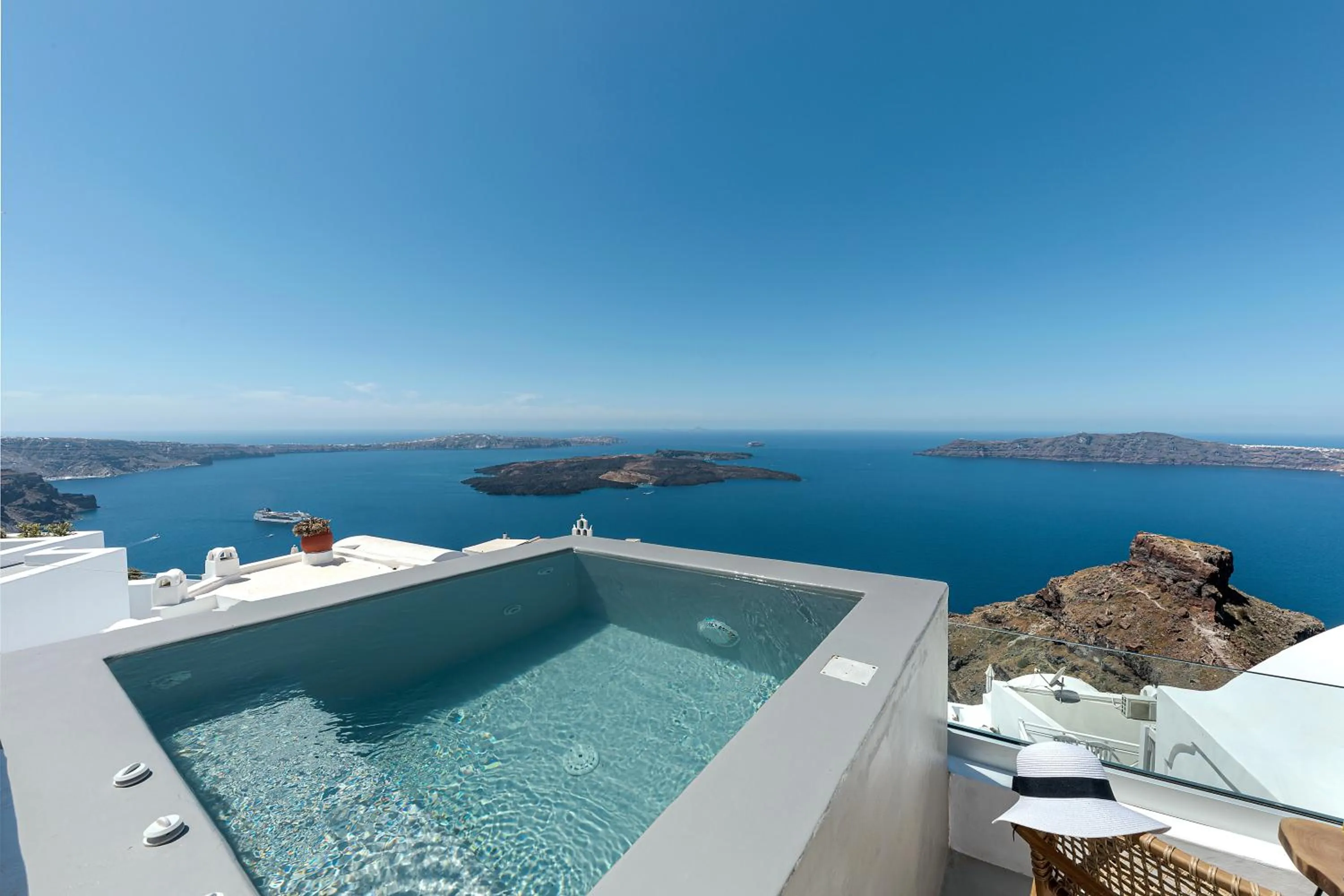 Balcony/Terrace in Kaleidoscope Imerovigli Suites