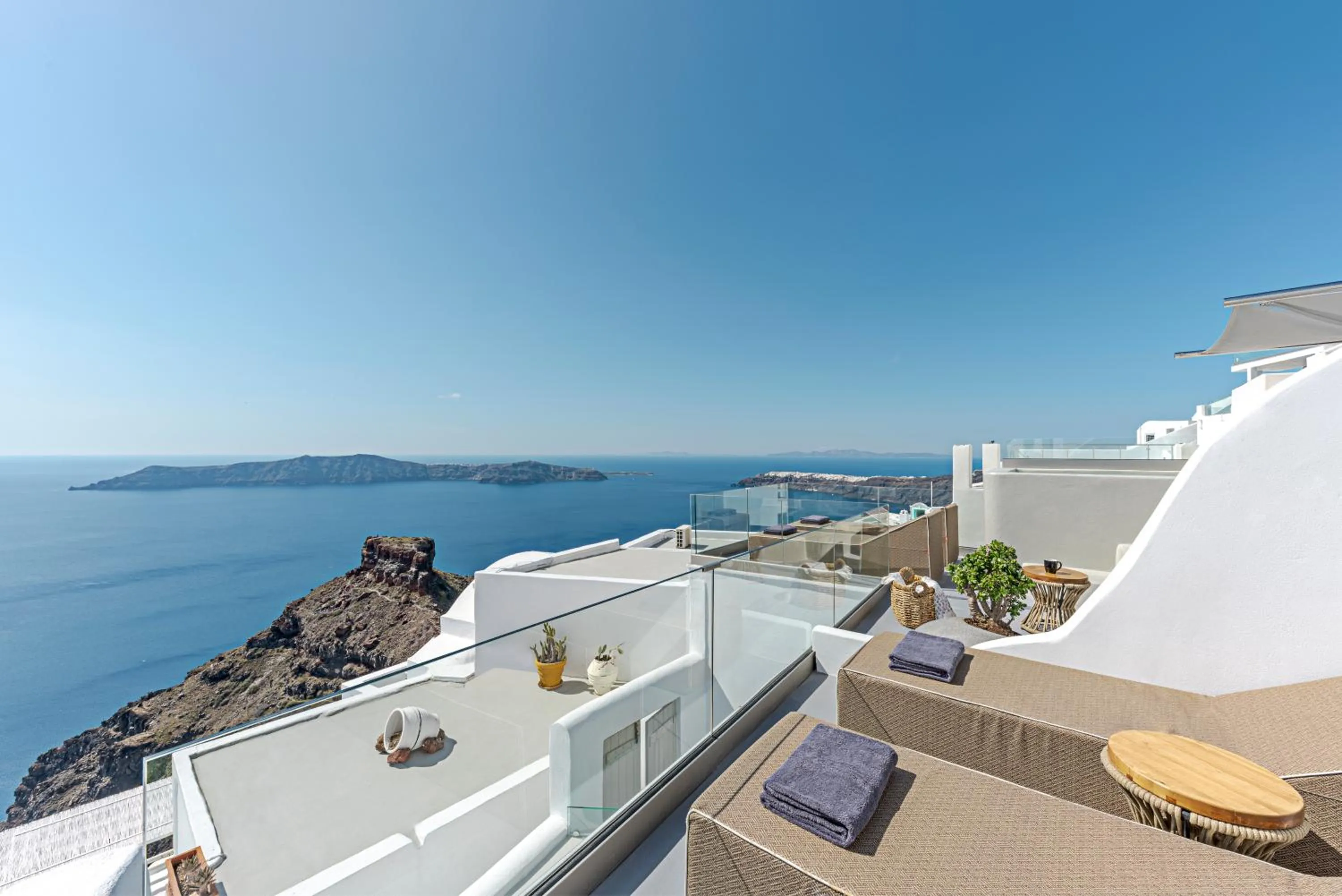 Balcony/Terrace in Kaleidoscope Imerovigli Suites