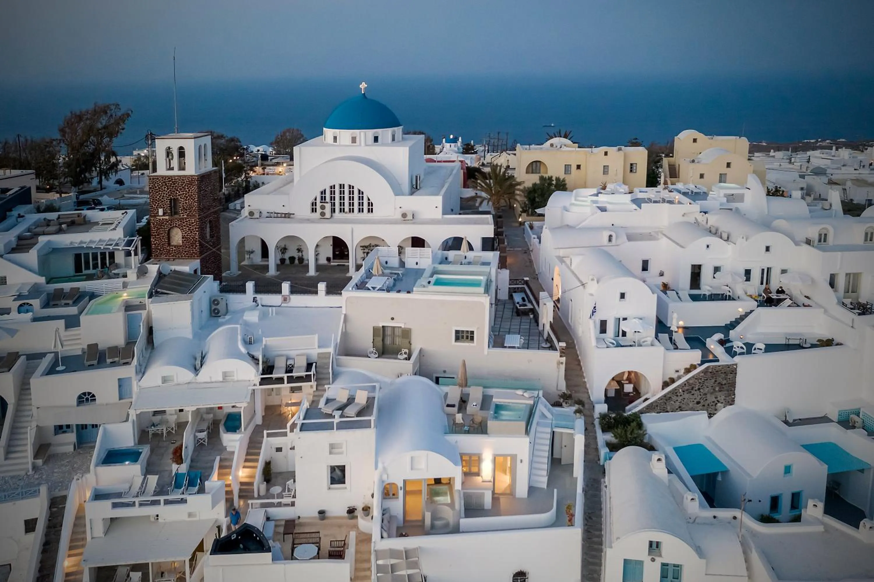 Neighbourhood in Kaleidoscope Imerovigli Suites