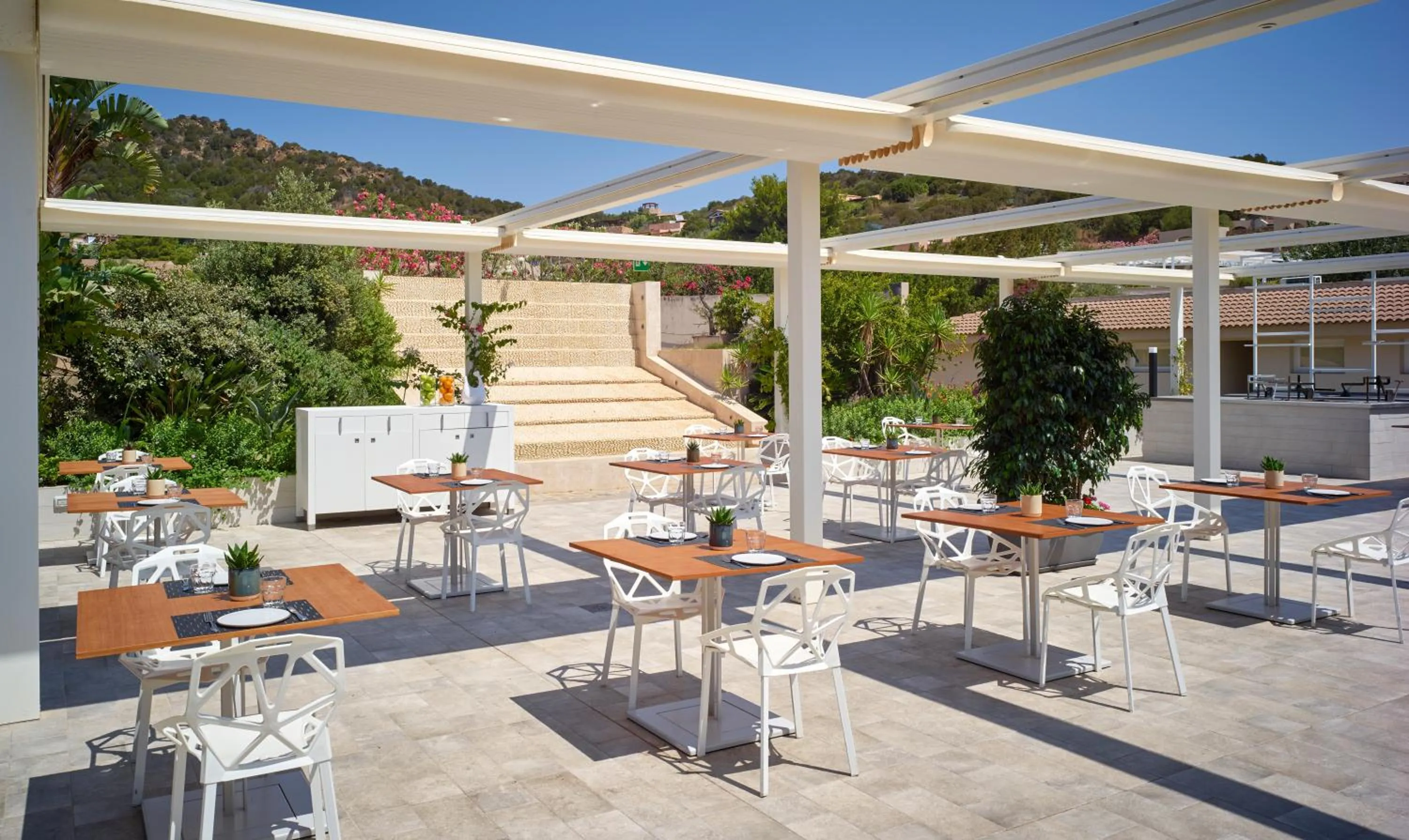 Restaurant/places to eat in Chia Laguna - Hotel Village