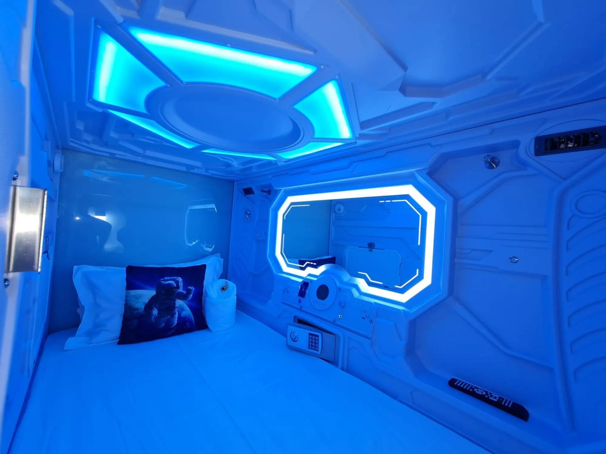 Bed in Galaxy Pods Capsule Hotel Boat Quay