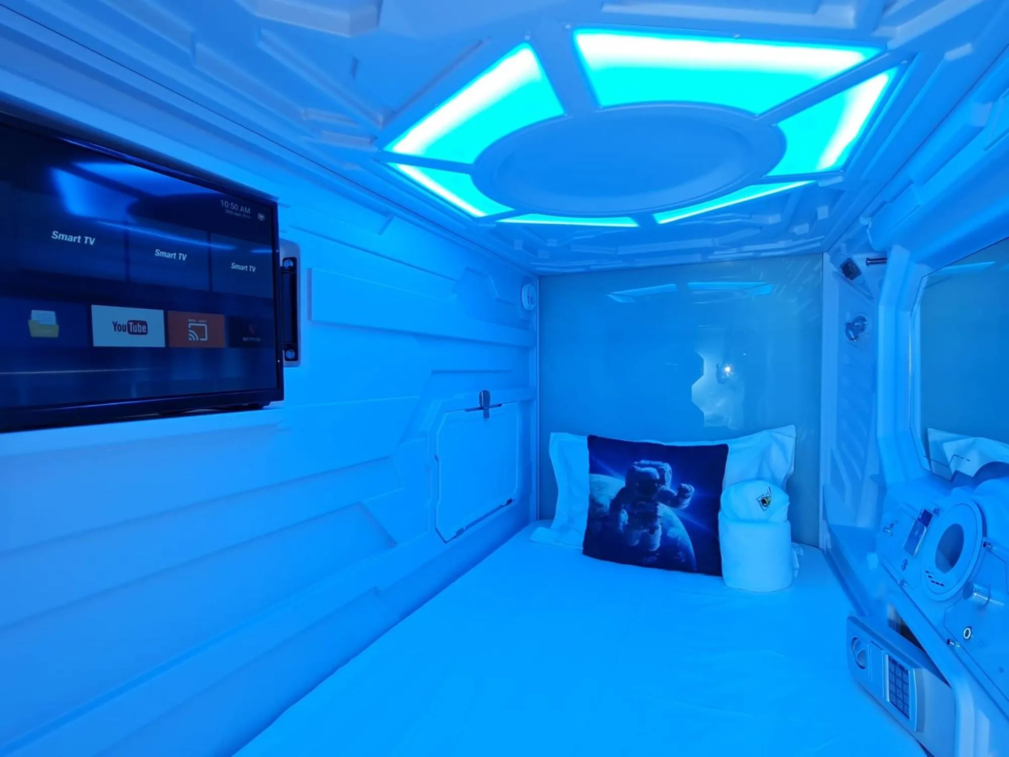 Bed in Galaxy Pods Capsule Hotel Boat Quay