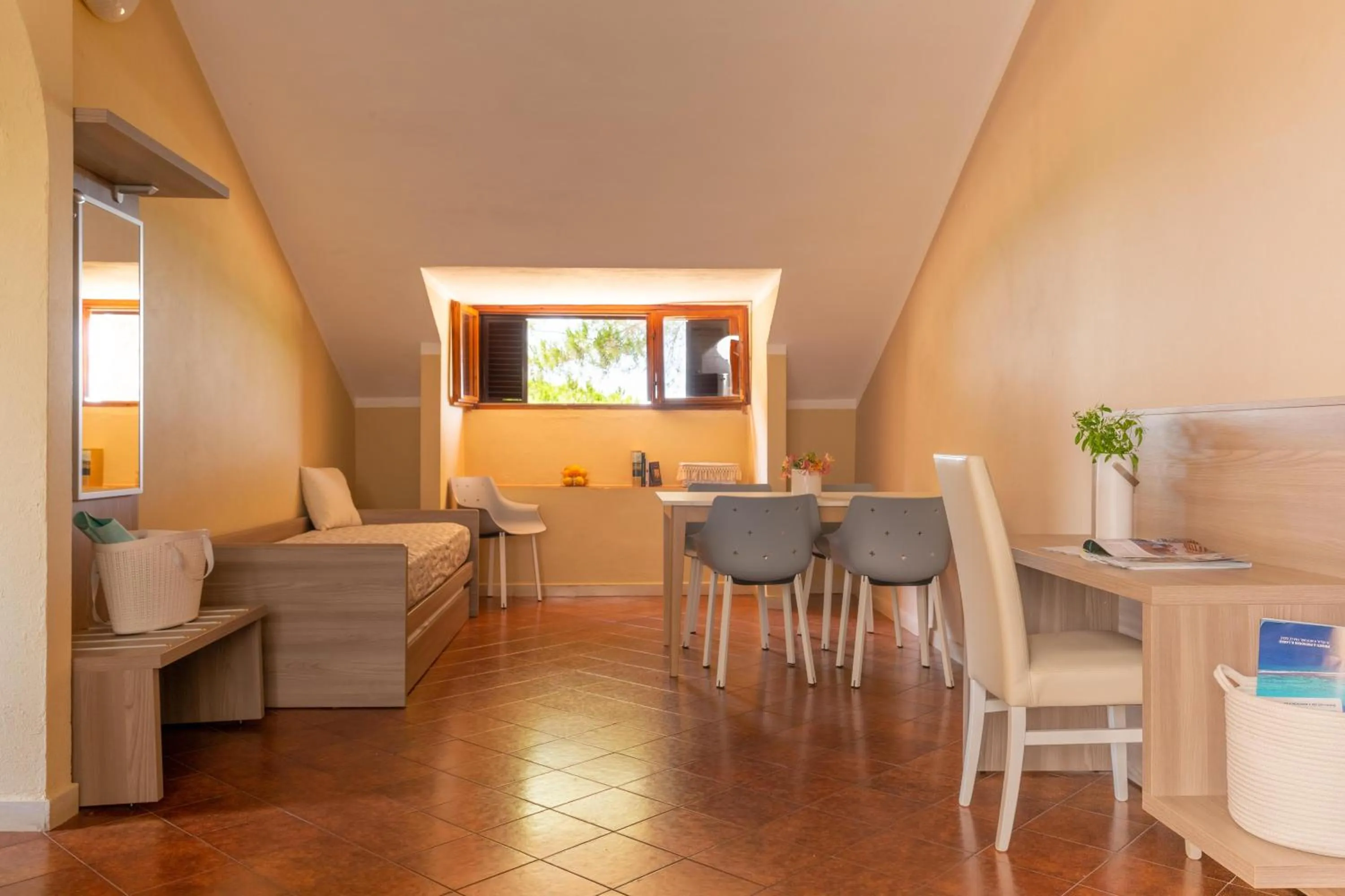 Photo of the whole room in Argentario Osa Resort