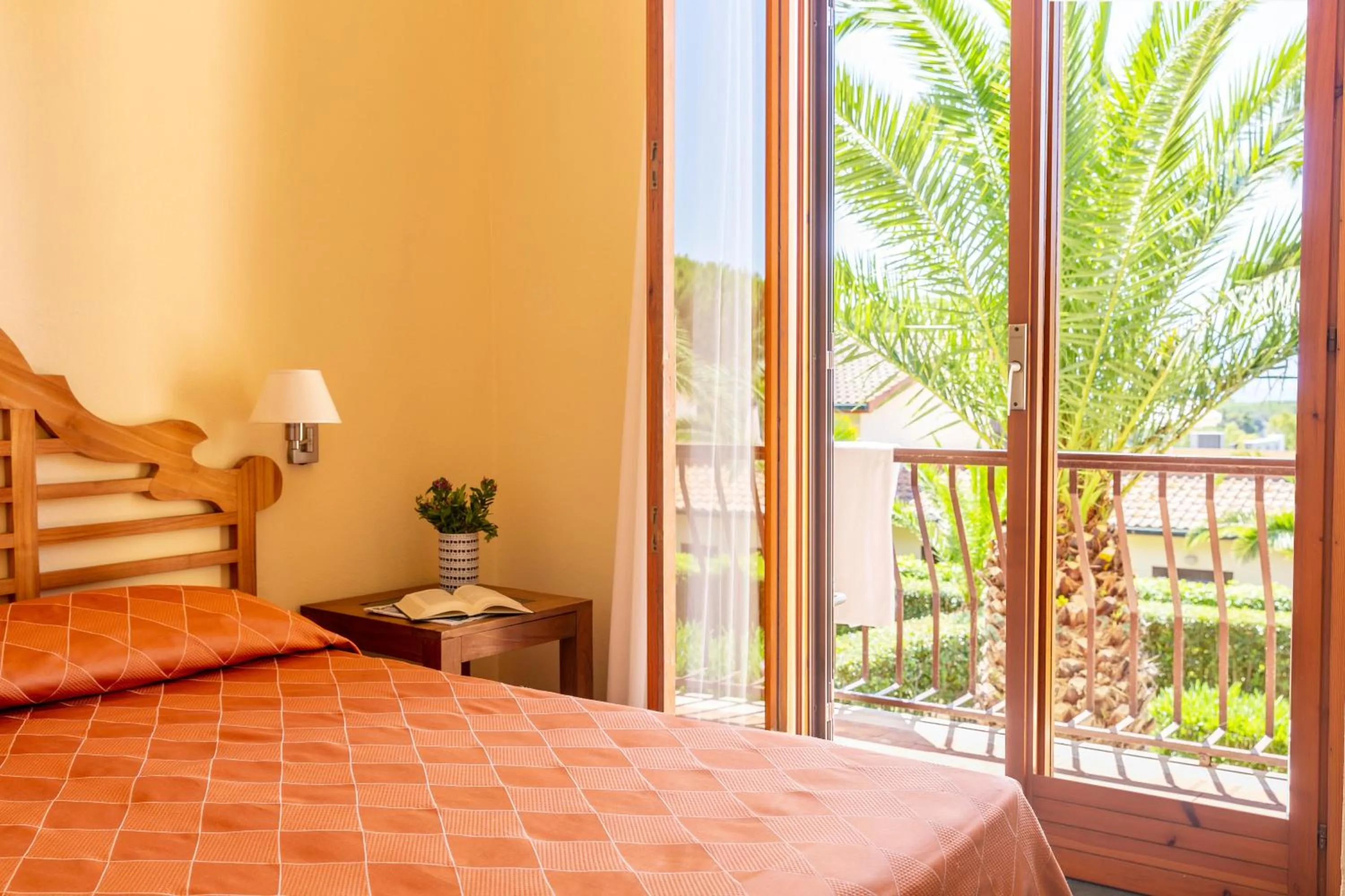 Photo of the whole room in Argentario Osa Resort