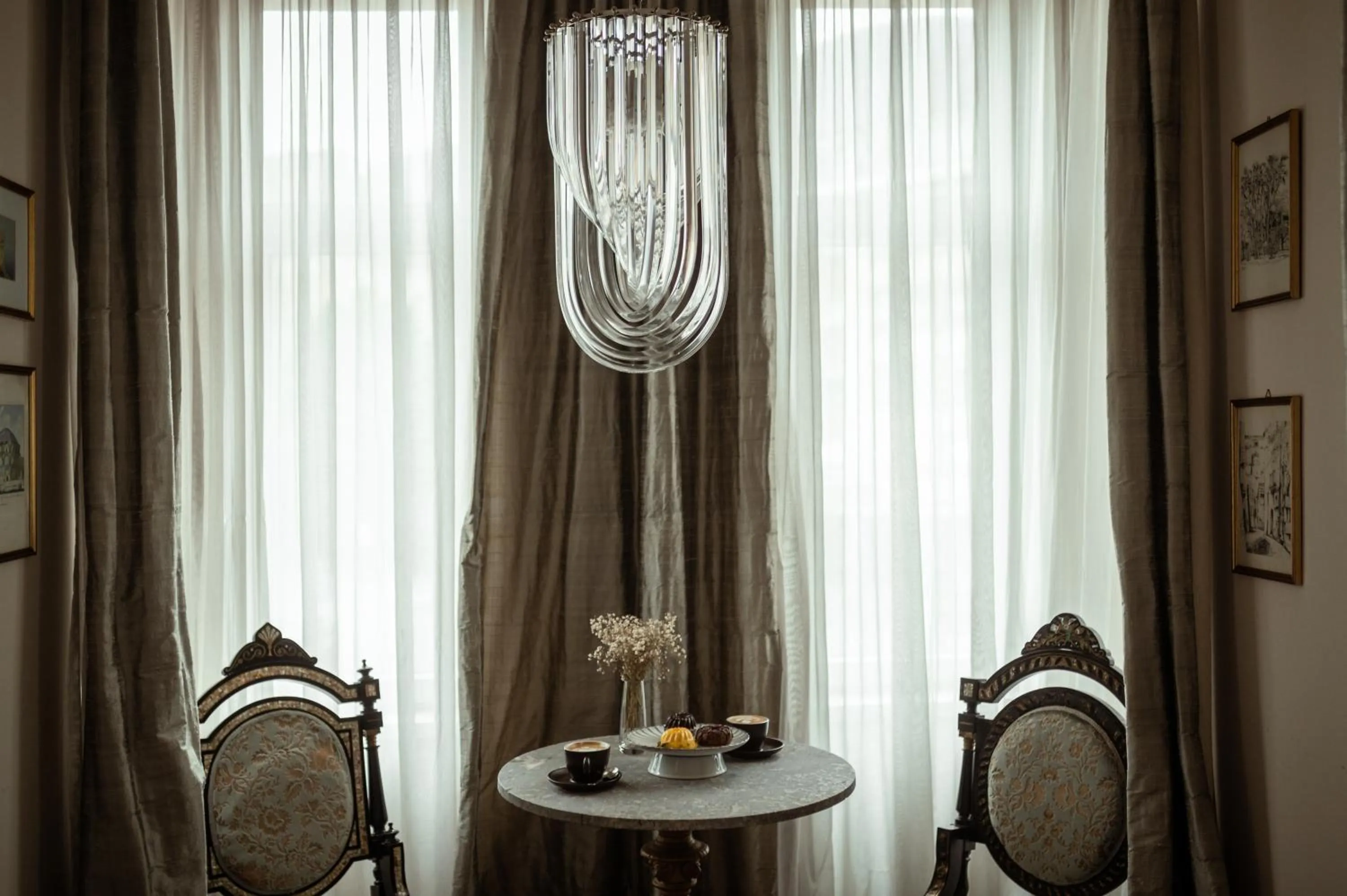 Communal lounge/ TV room in Hotel Europa Splendid