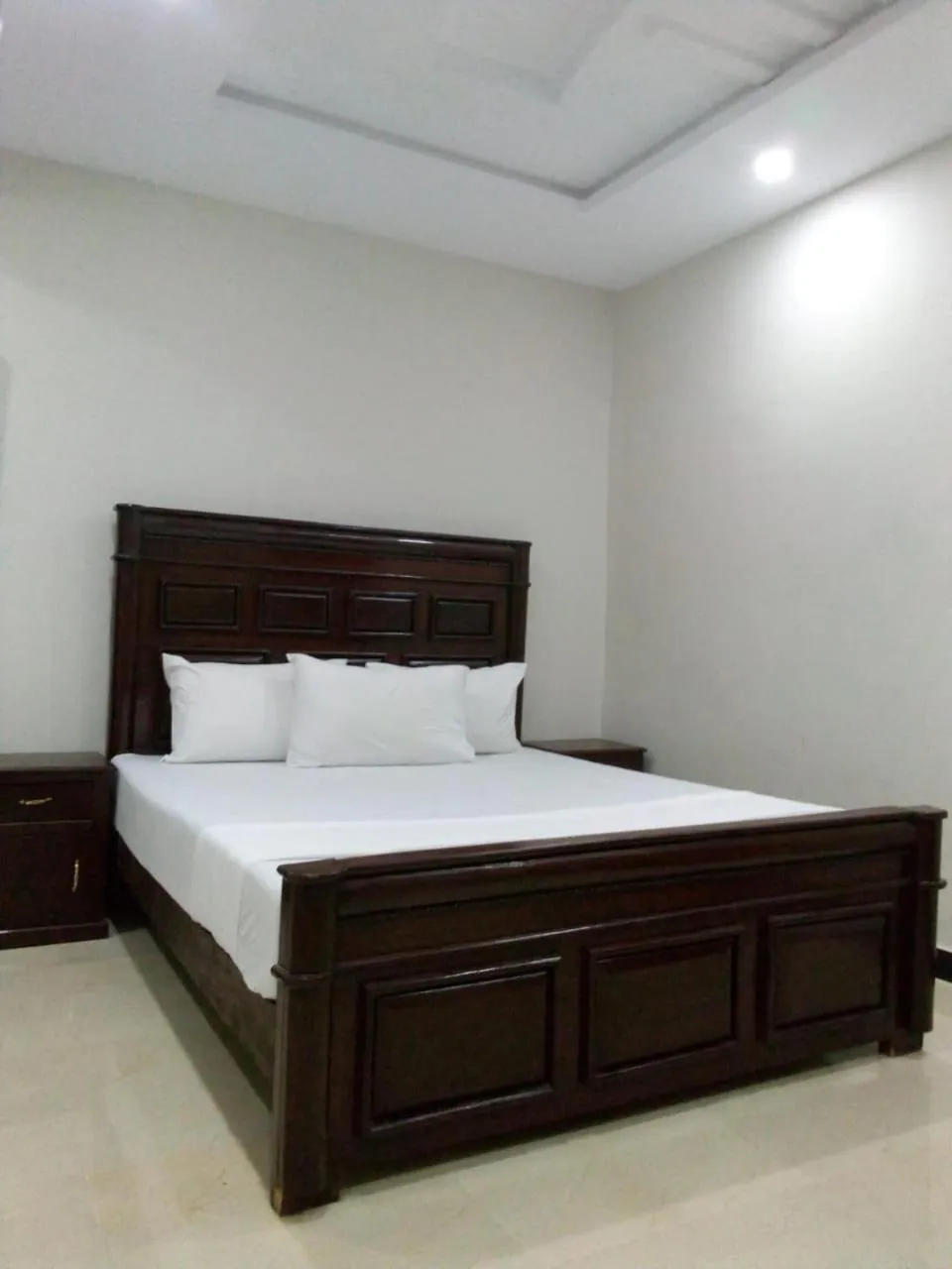 Bedroom in Royal Blue inn Hotel