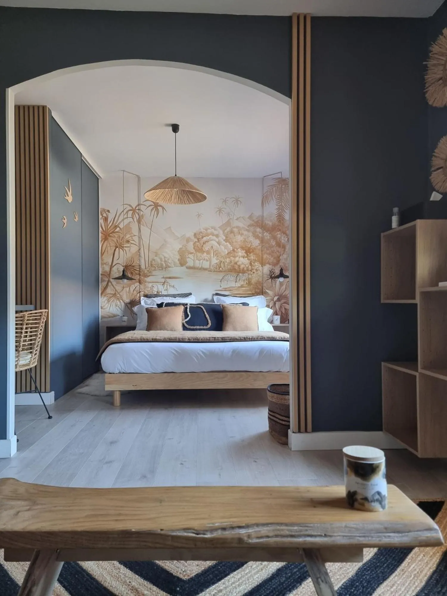 Photo of the whole room, Bed in La Parenthèse du Las, Maison d'hôtes avec Piscine et Spa