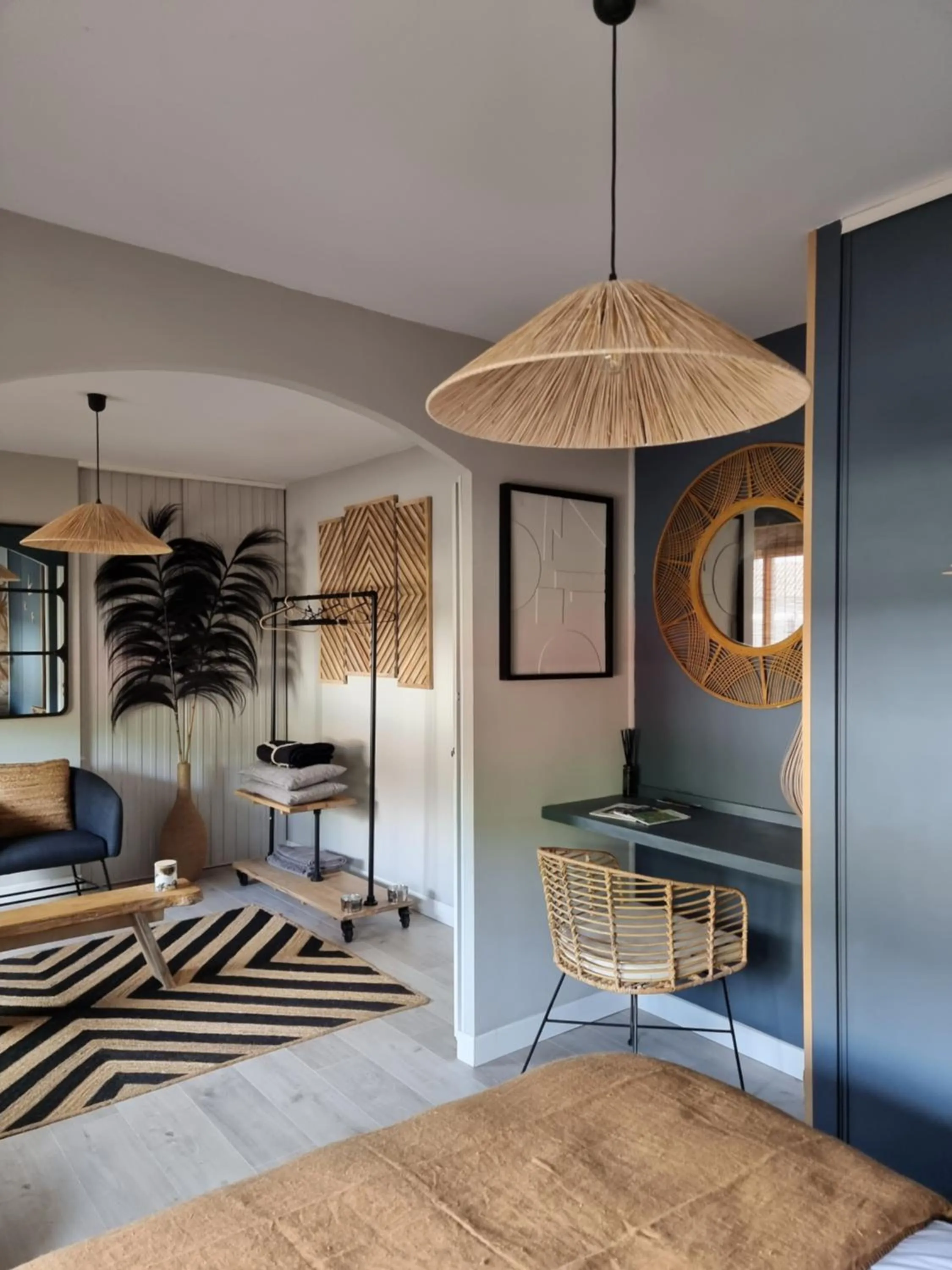 Bedroom in La Parenthèse du Las, Maison d'hôtes avec Piscine et Spa