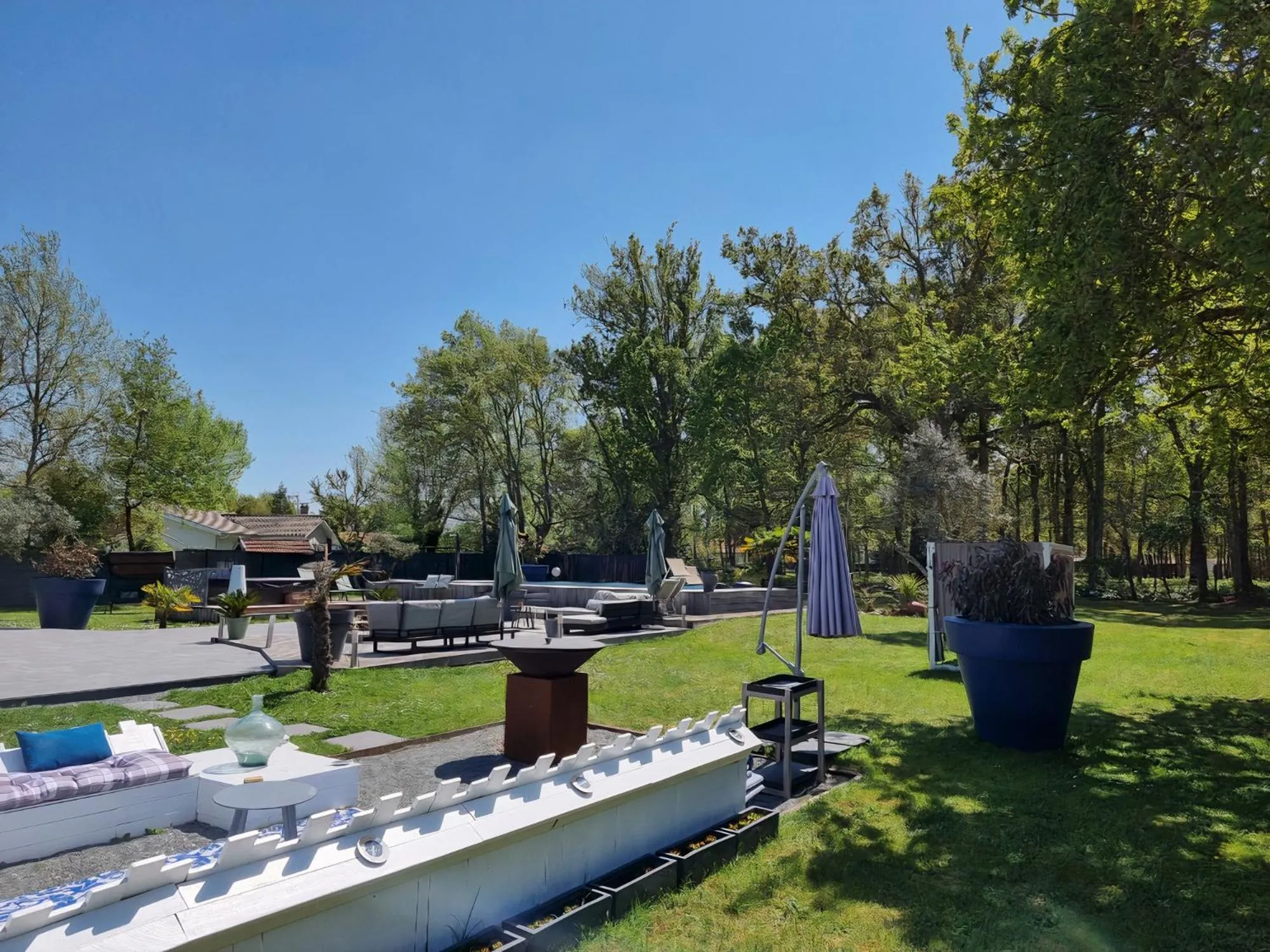 Natural landscape in La Parenthèse du Las, Maison d'hôtes avec Piscine et Spa
