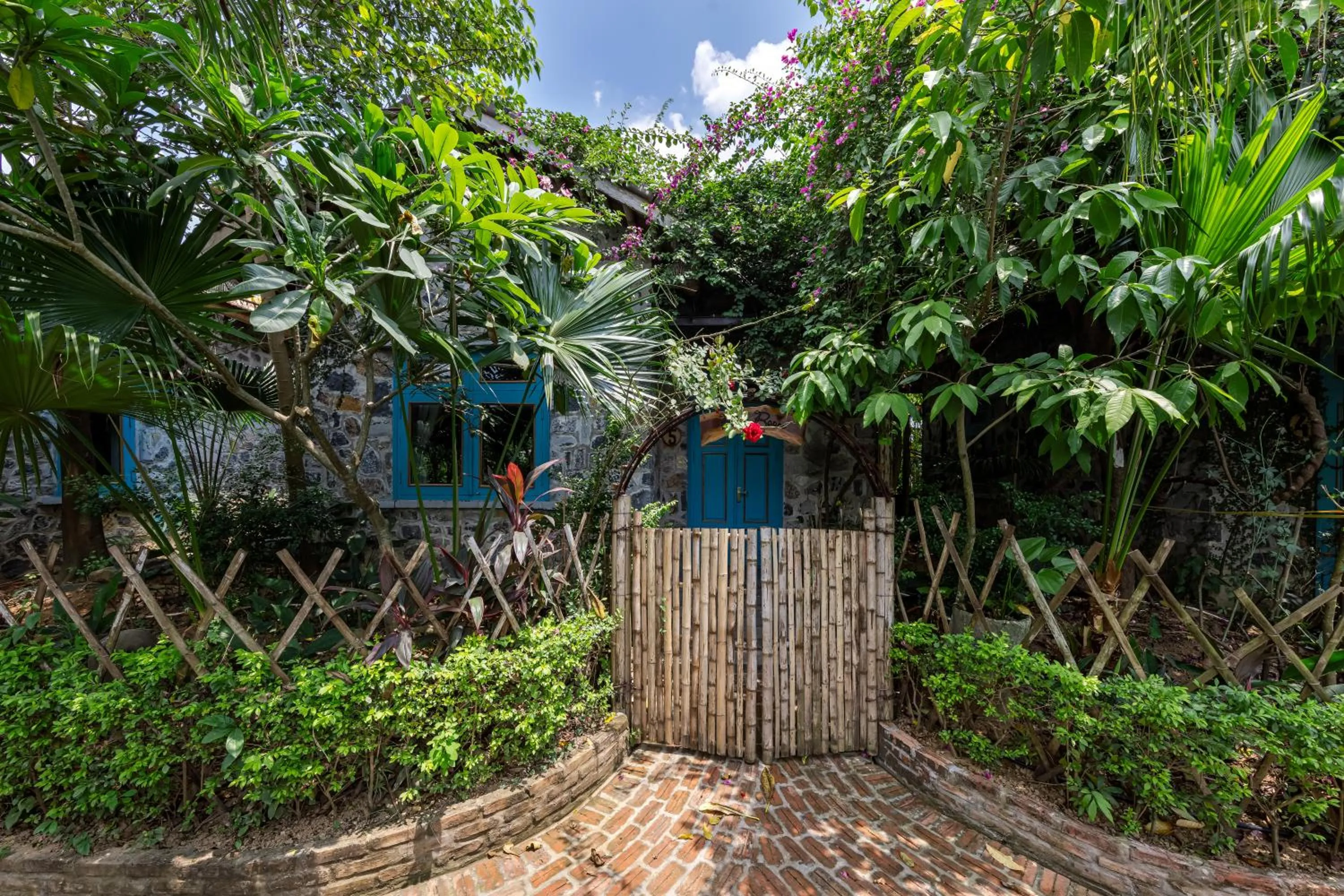 Garden in ChezCao Rice Field Ecolodge Ninh Binh