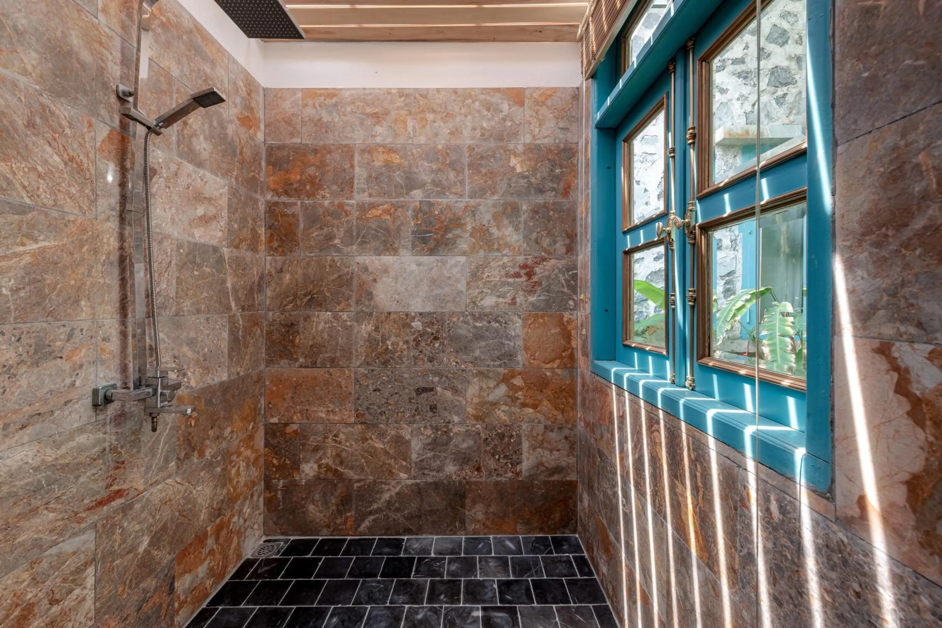 Shower in ChezCao Rice Field Ecolodge Ninh Binh