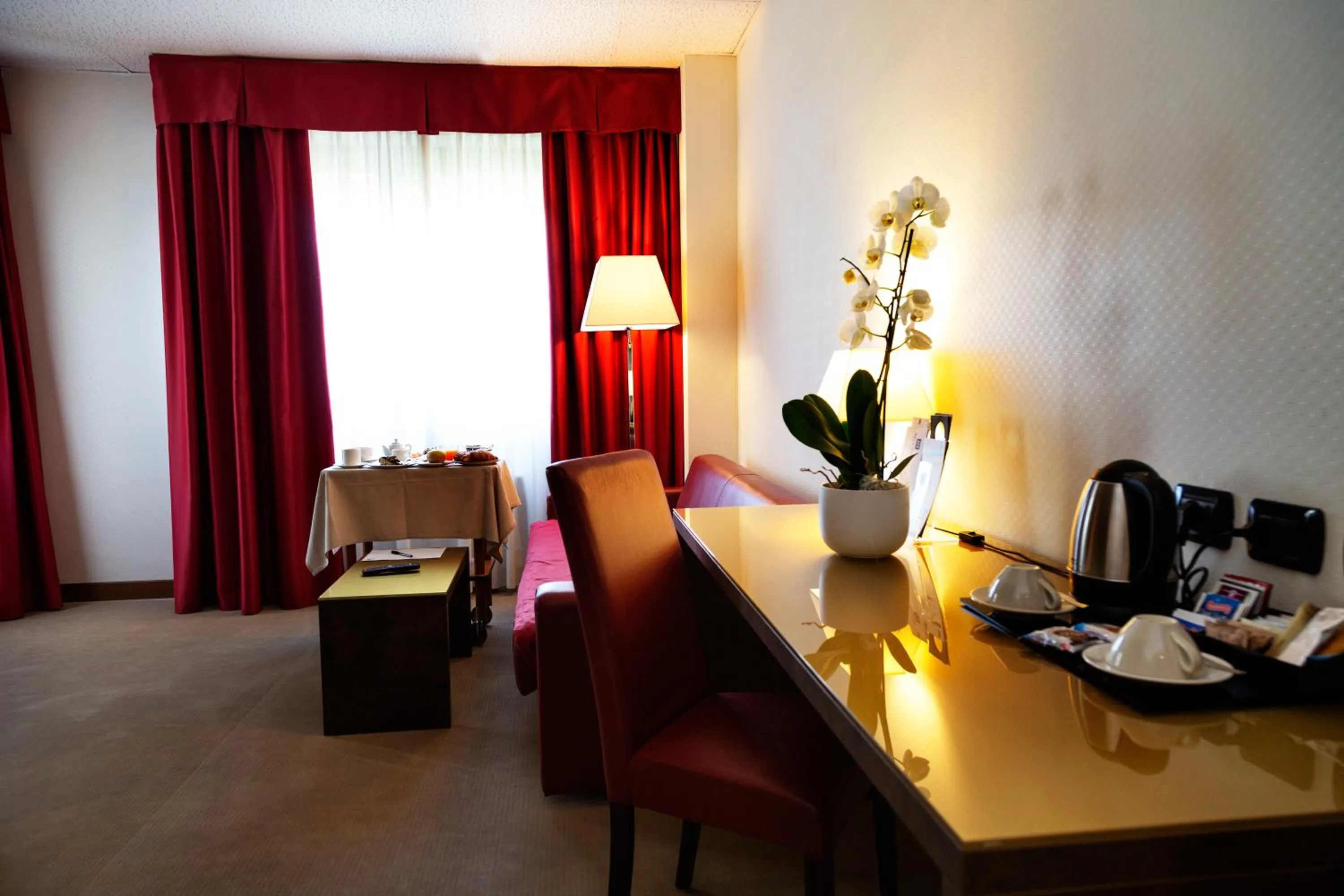Photo of the whole room in JR Hotels Bologna Amadeus