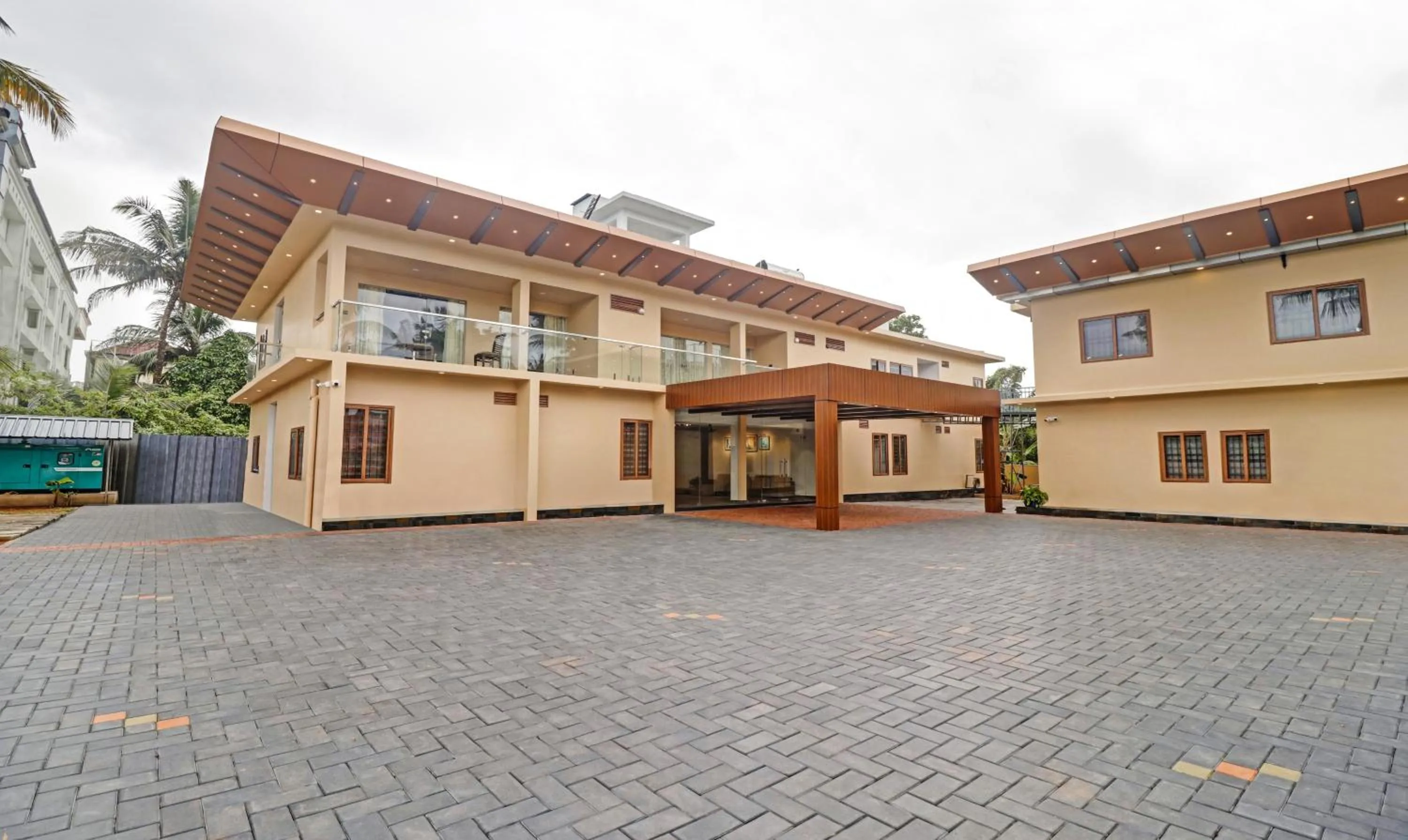 Property building in Treebo Grand Vistara Airport Suites