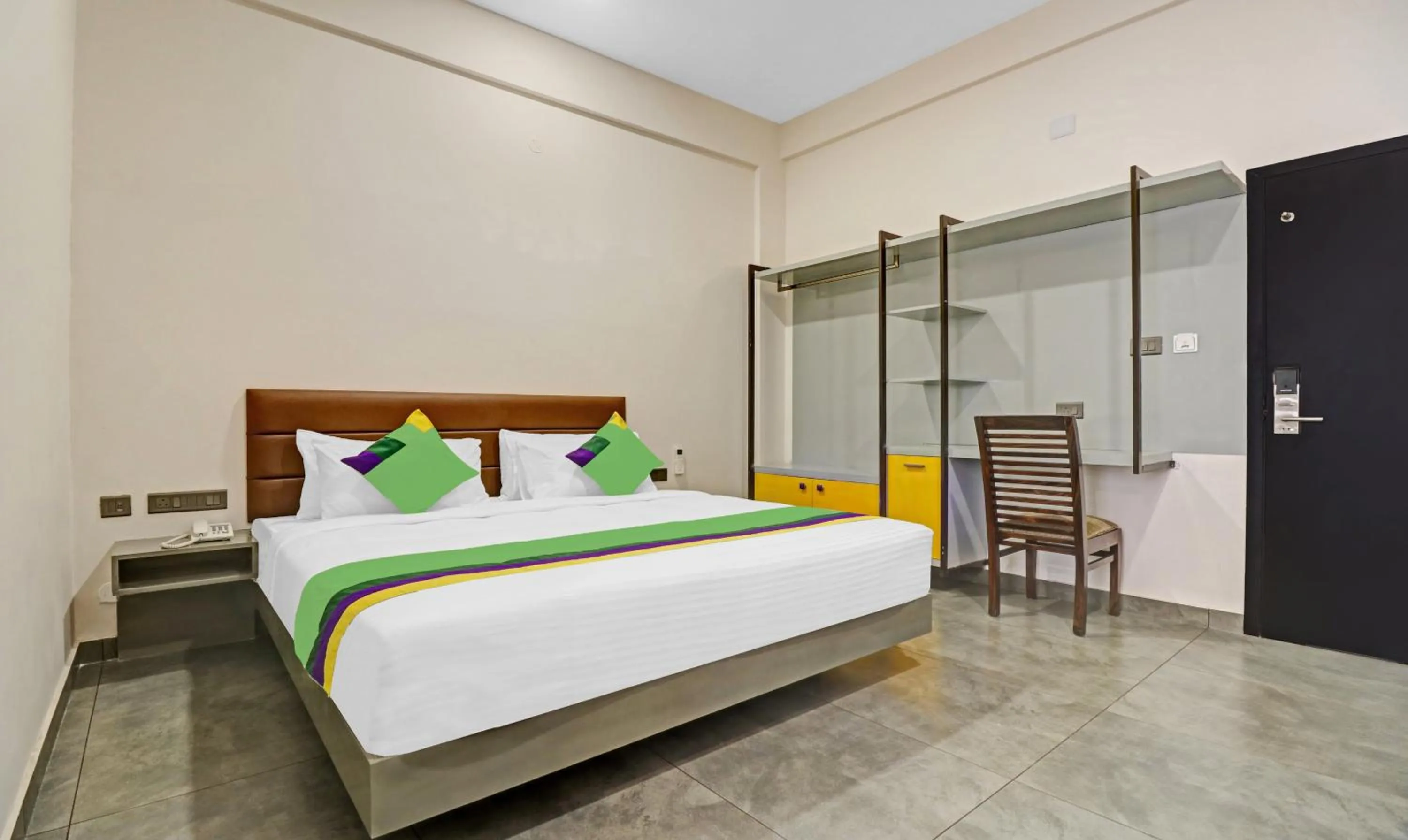 Bedroom, Bed in Treebo Grand Vistara Airport Suites