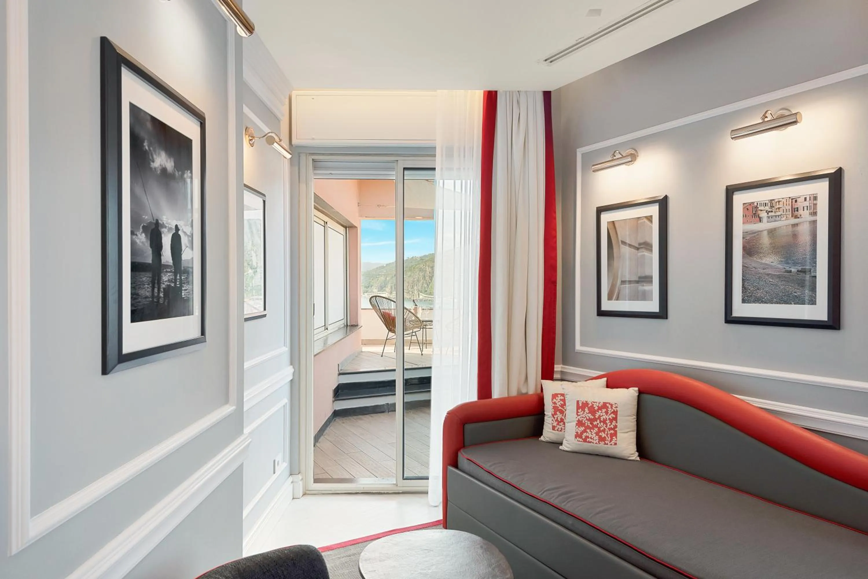 Balcony/Terrace, Bed in Hotel Vis à Vis