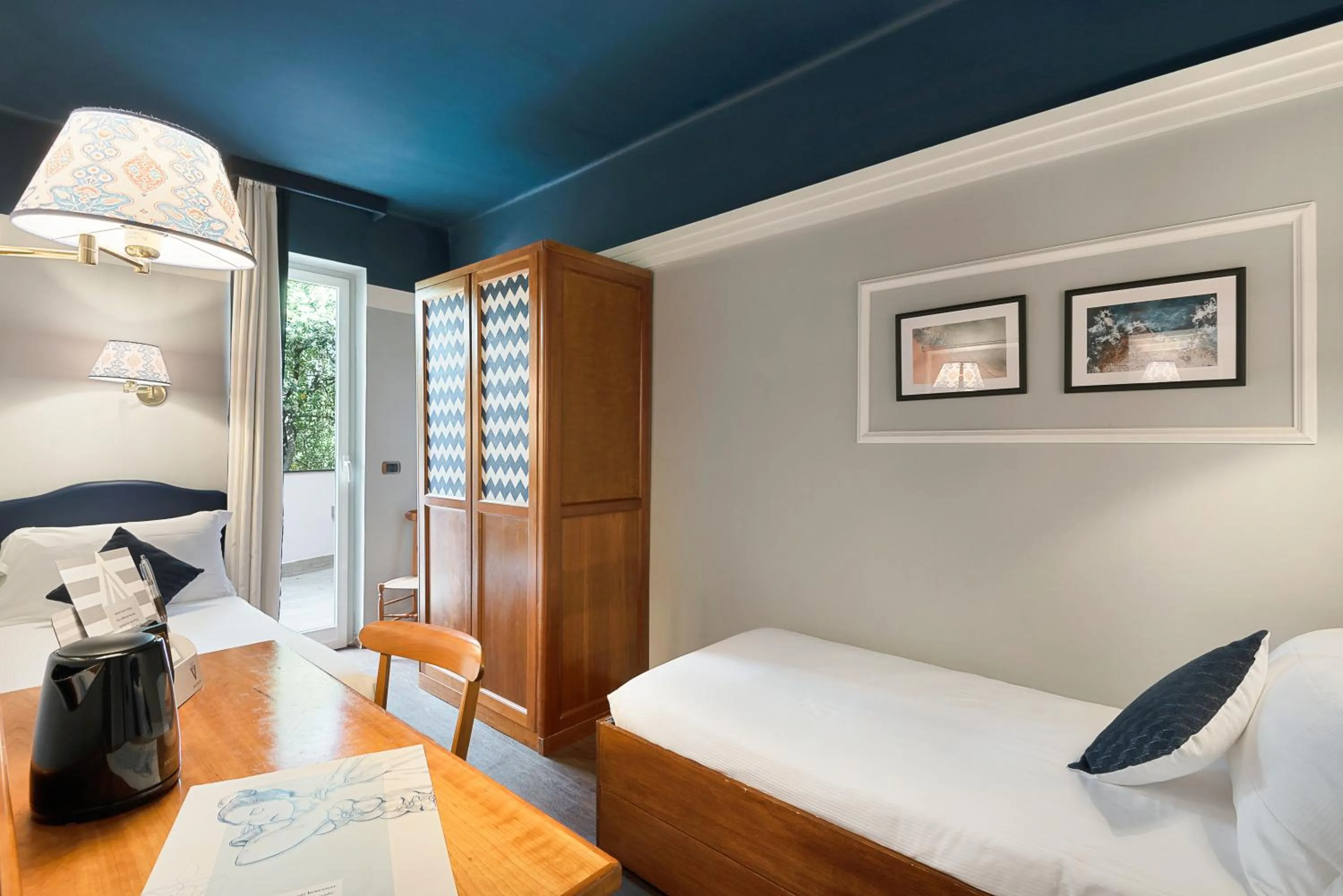 Bed in Hotel Vis à Vis