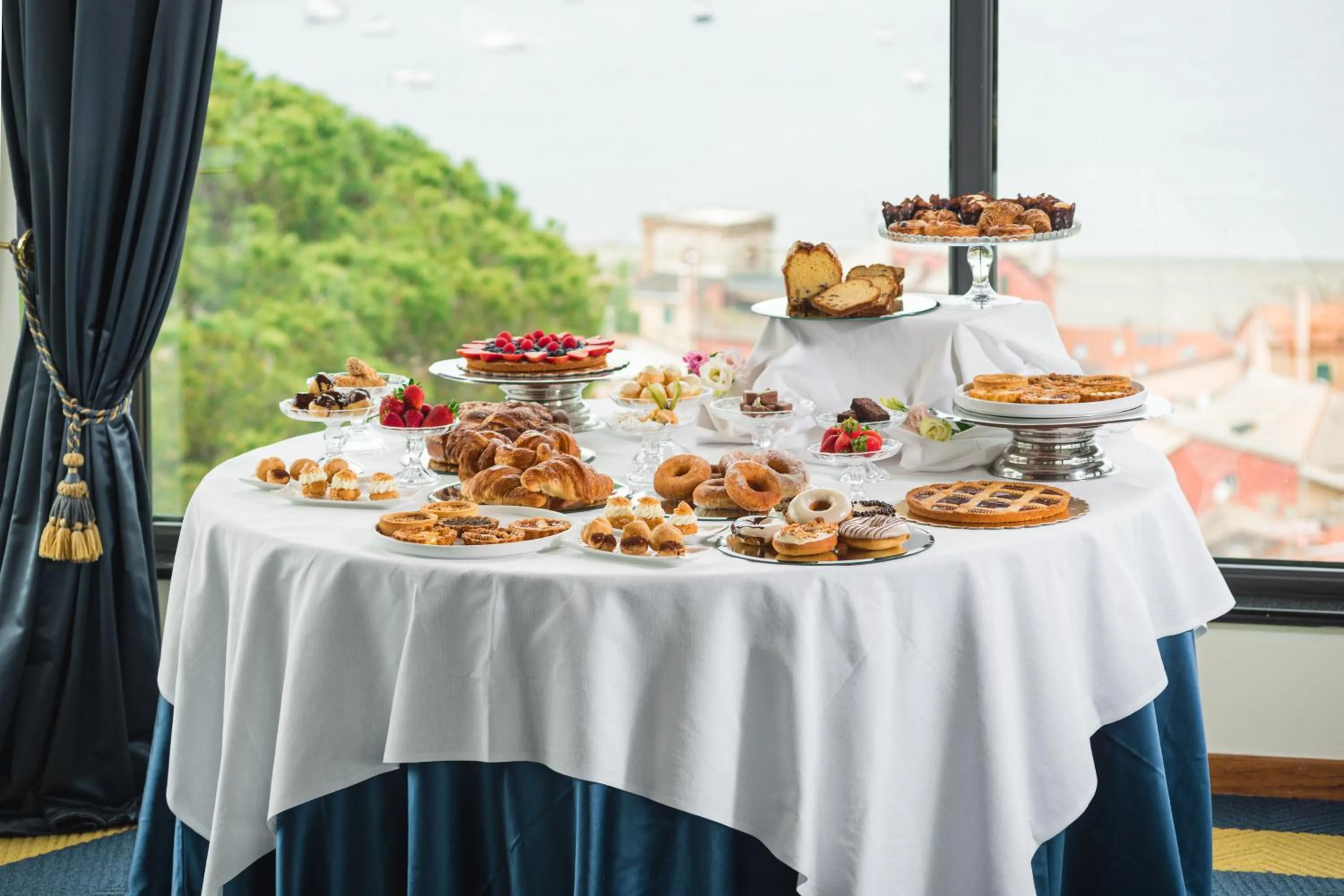 Breakfast in Hotel Vis à Vis