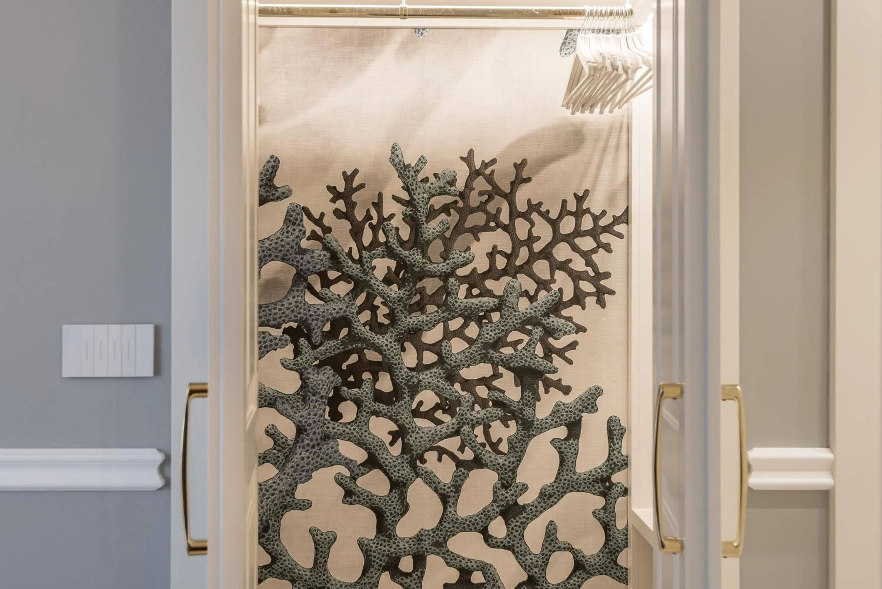 wardrobe in Hotel Vis à Vis