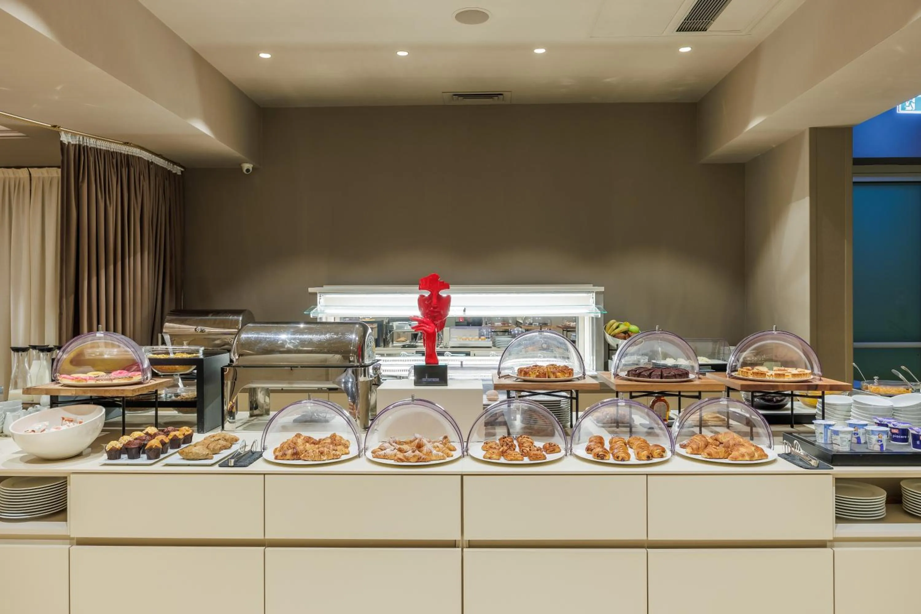 Breakfast in Villa Rosa Hotel Desenzano