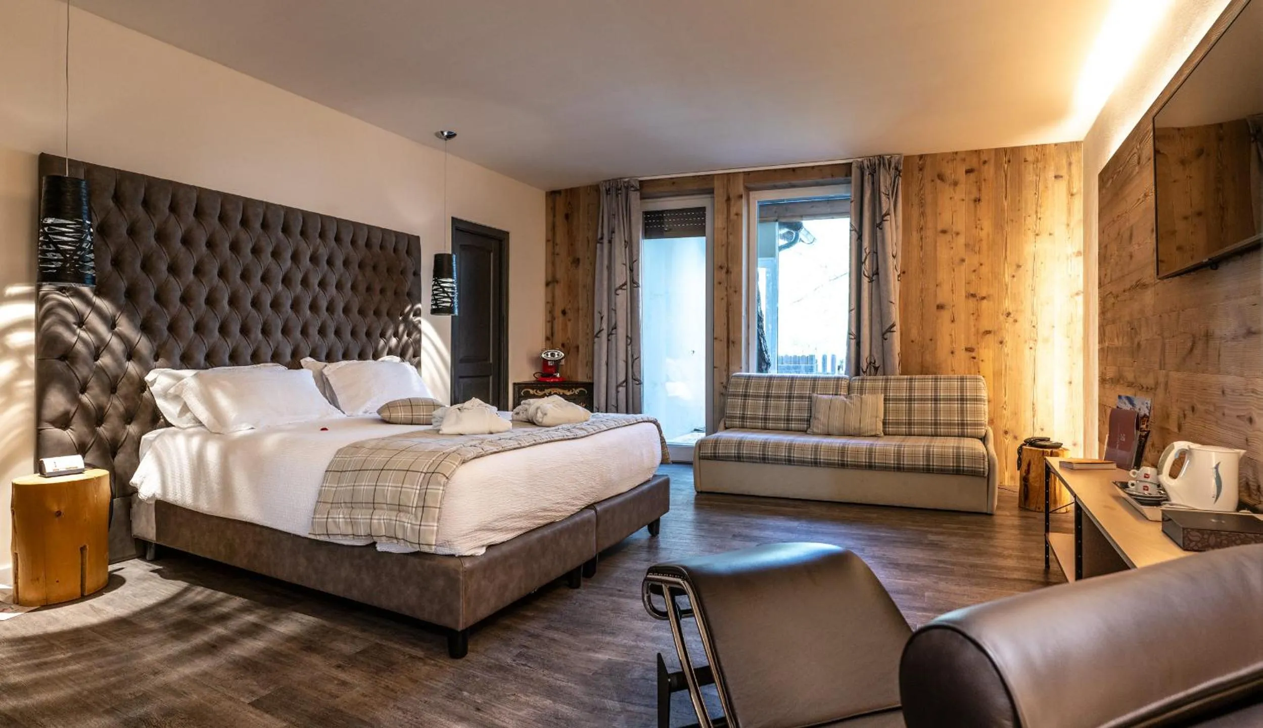Photo of the whole room, Bed in Alp & Wellness Sport Hotel Panorama