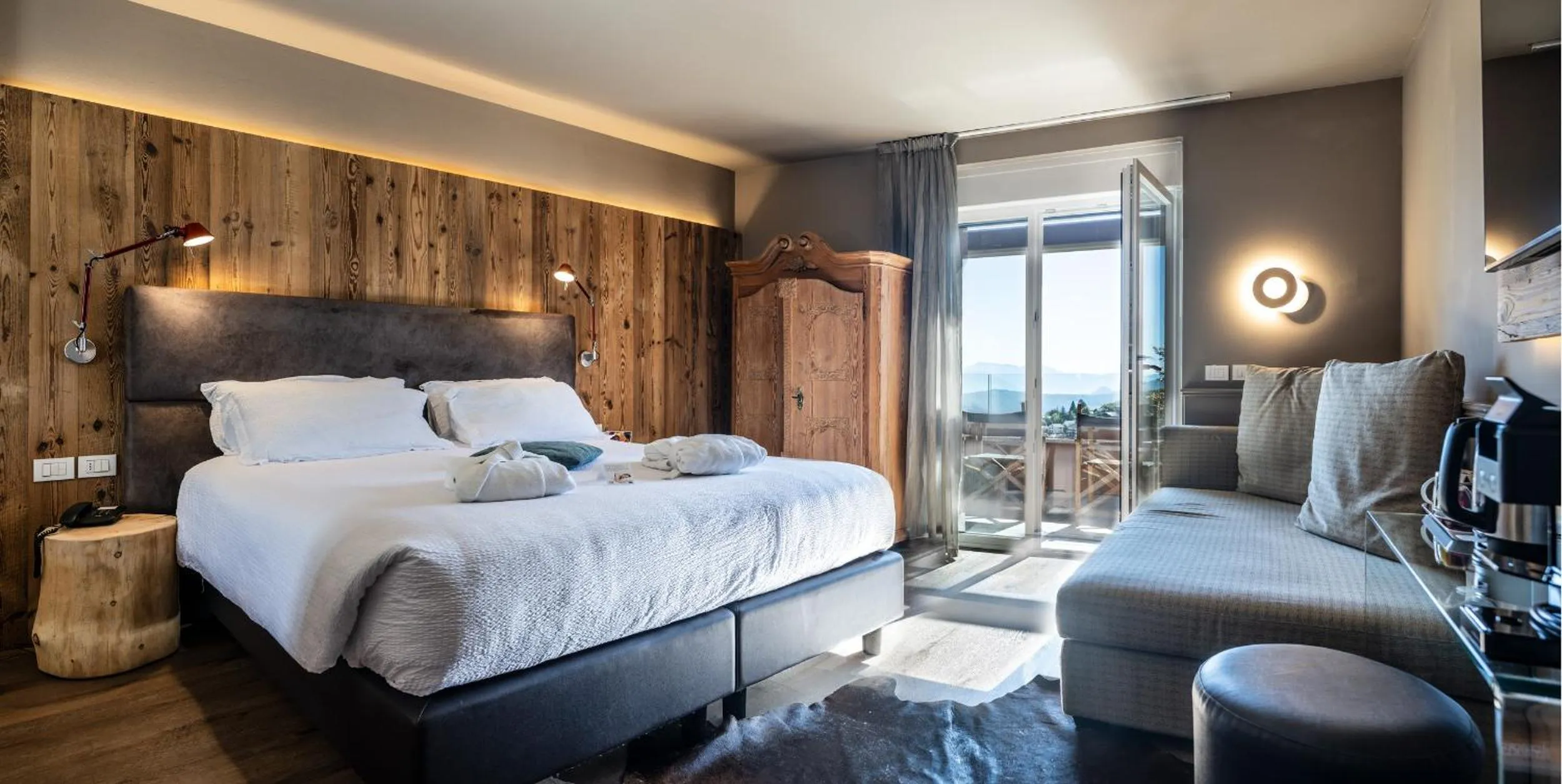 Bedroom, Bed in Alp Wellness Sport Hotel Panorama