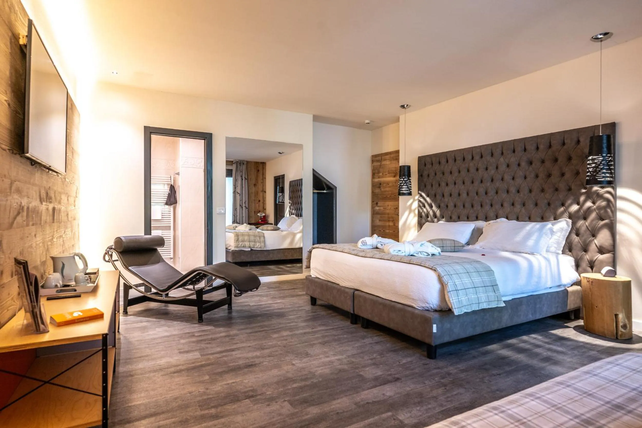 Photo of the whole room, Bed in Alp & Wellness Sport Hotel Panorama