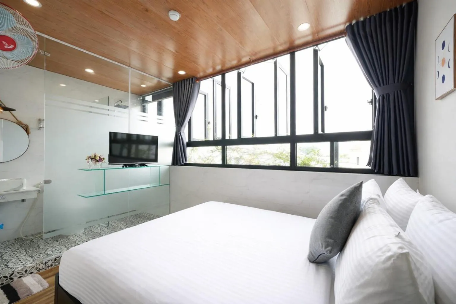 Bedroom, Bed in Dory Hotel