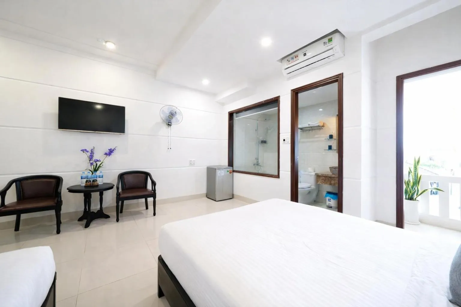 Bedroom, Bed in Dory Hotel