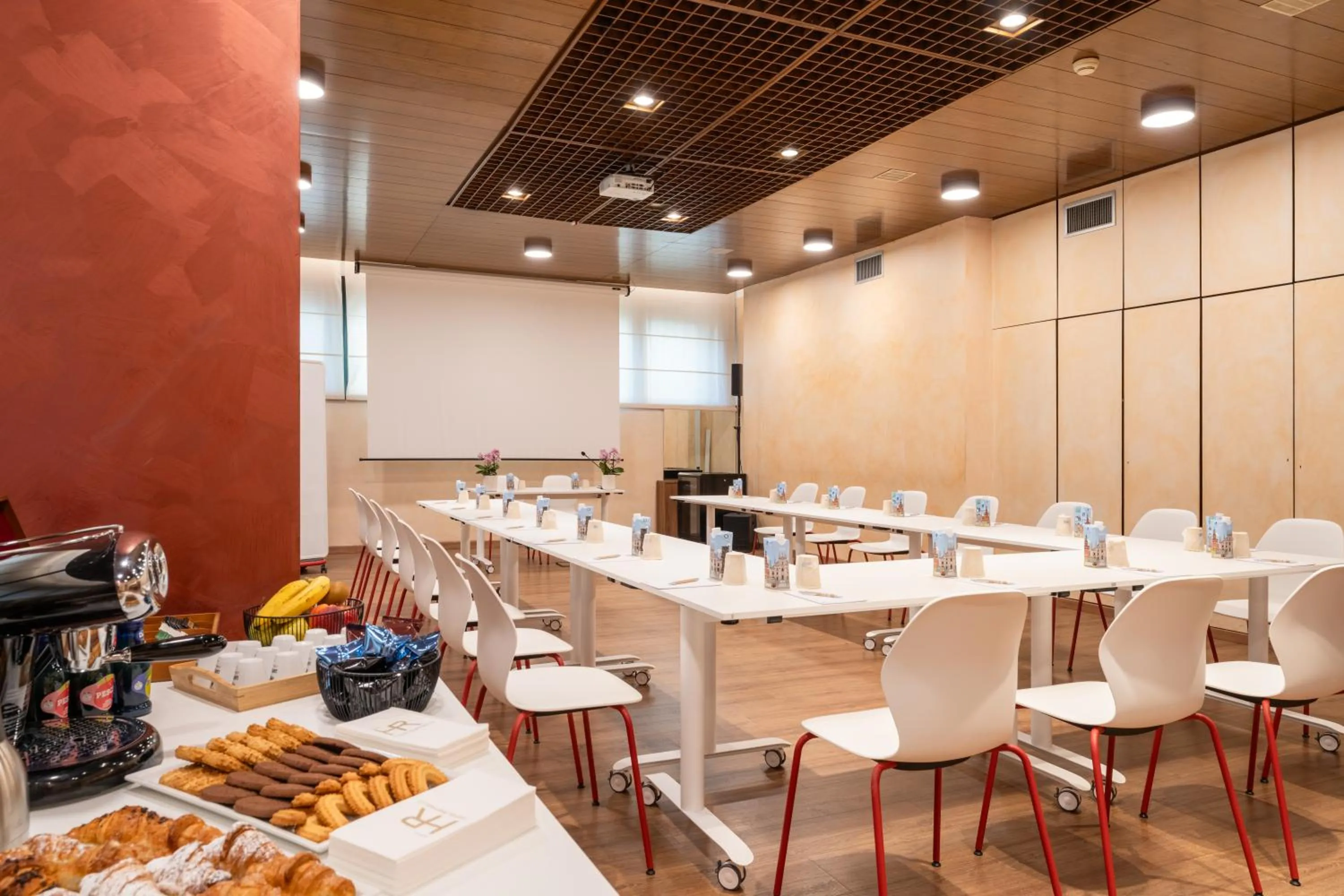 Food and drinks in Hotel Raffaello