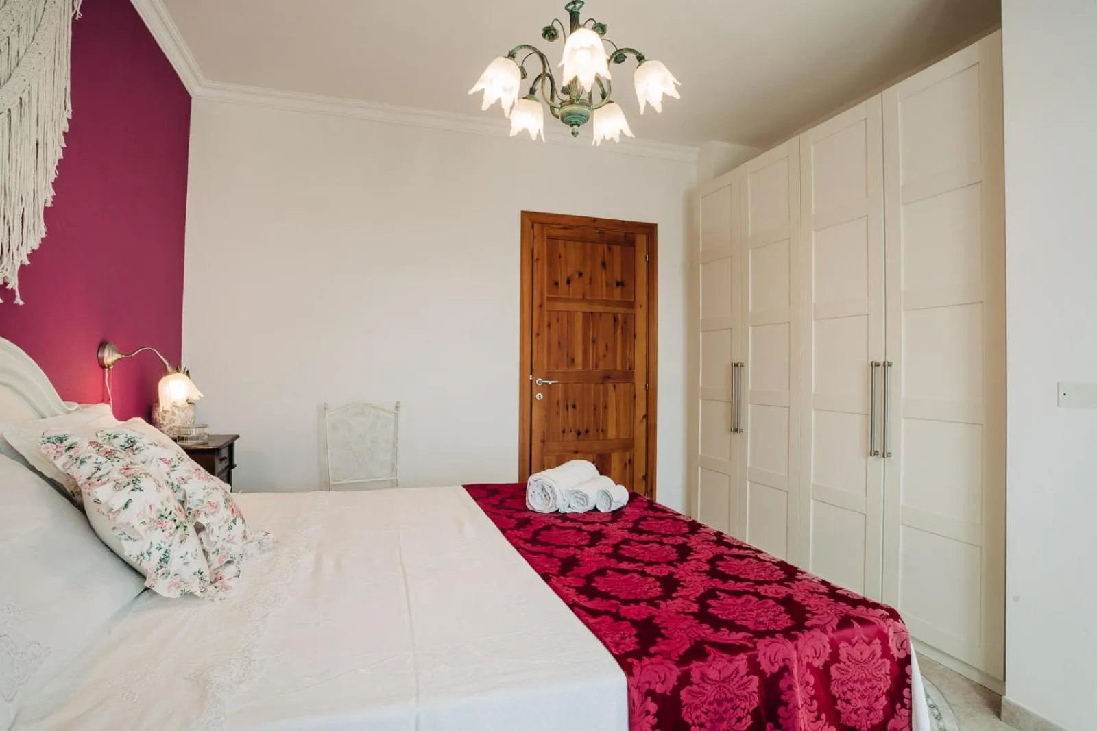 Bedroom, Bed in Juniper Bay