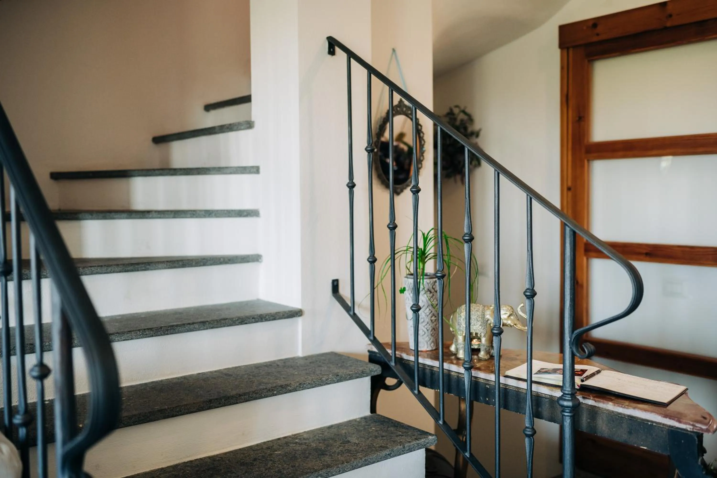 Facade/entrance in Juniper Bay